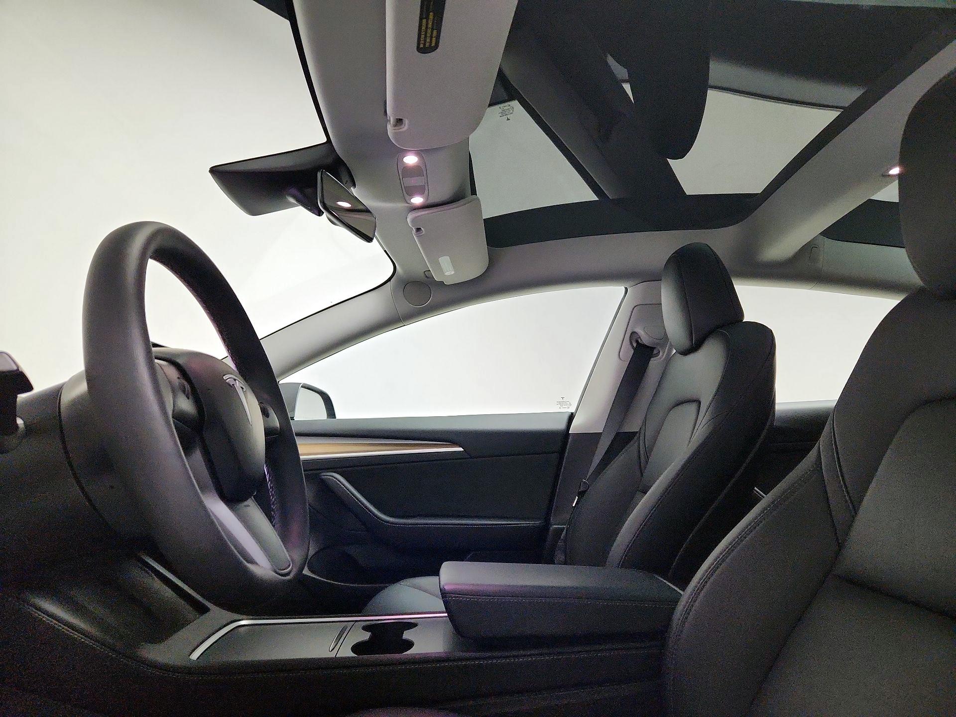 Thumbnail: 2023 Tesla Model 3 - 18