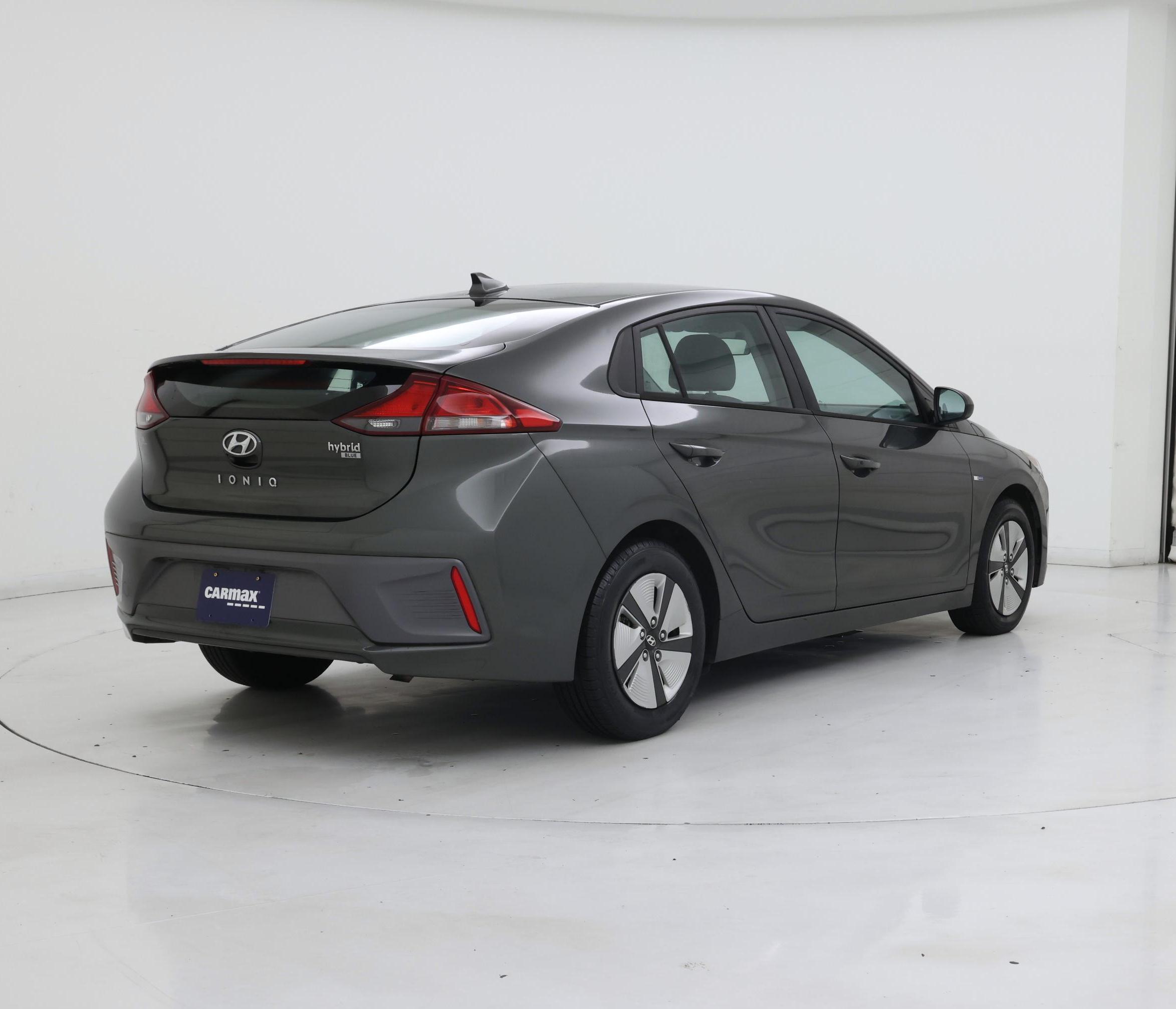 Thumbnail: 2020 Hyundai Ioniq - 8