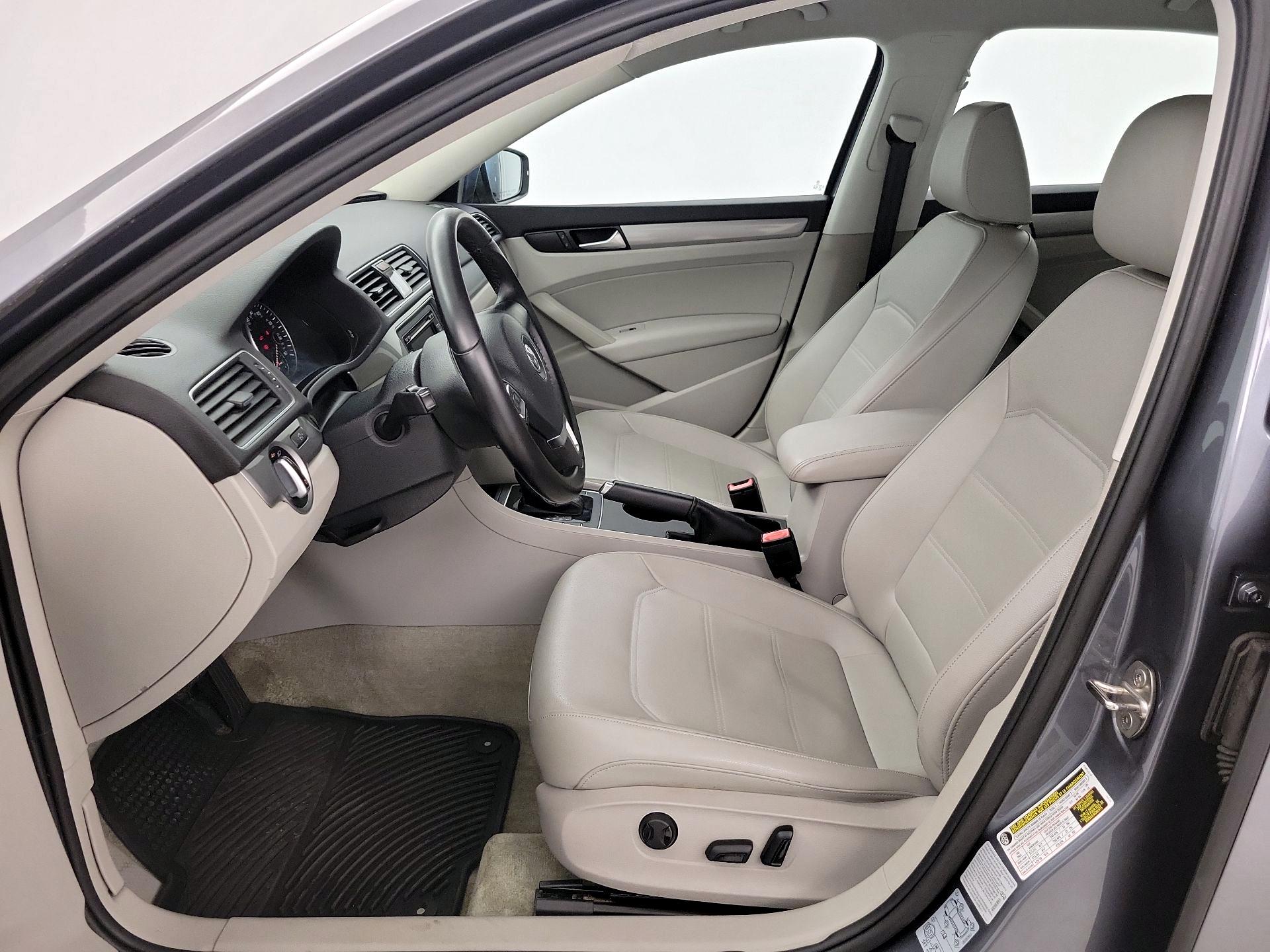 Thumbnail: 2015 Volkswagen Passat - 11