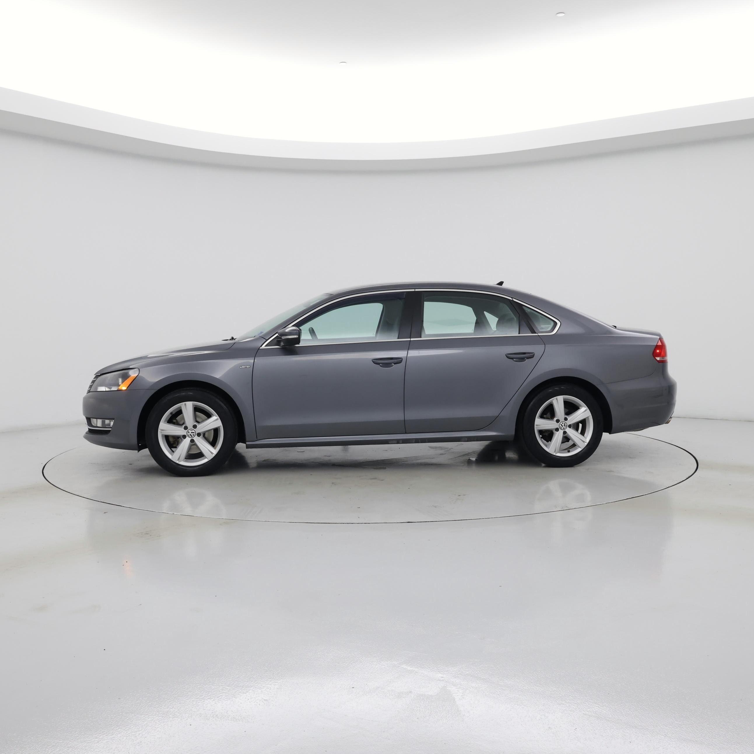 Thumbnail: 2015 Volkswagen Passat - 3