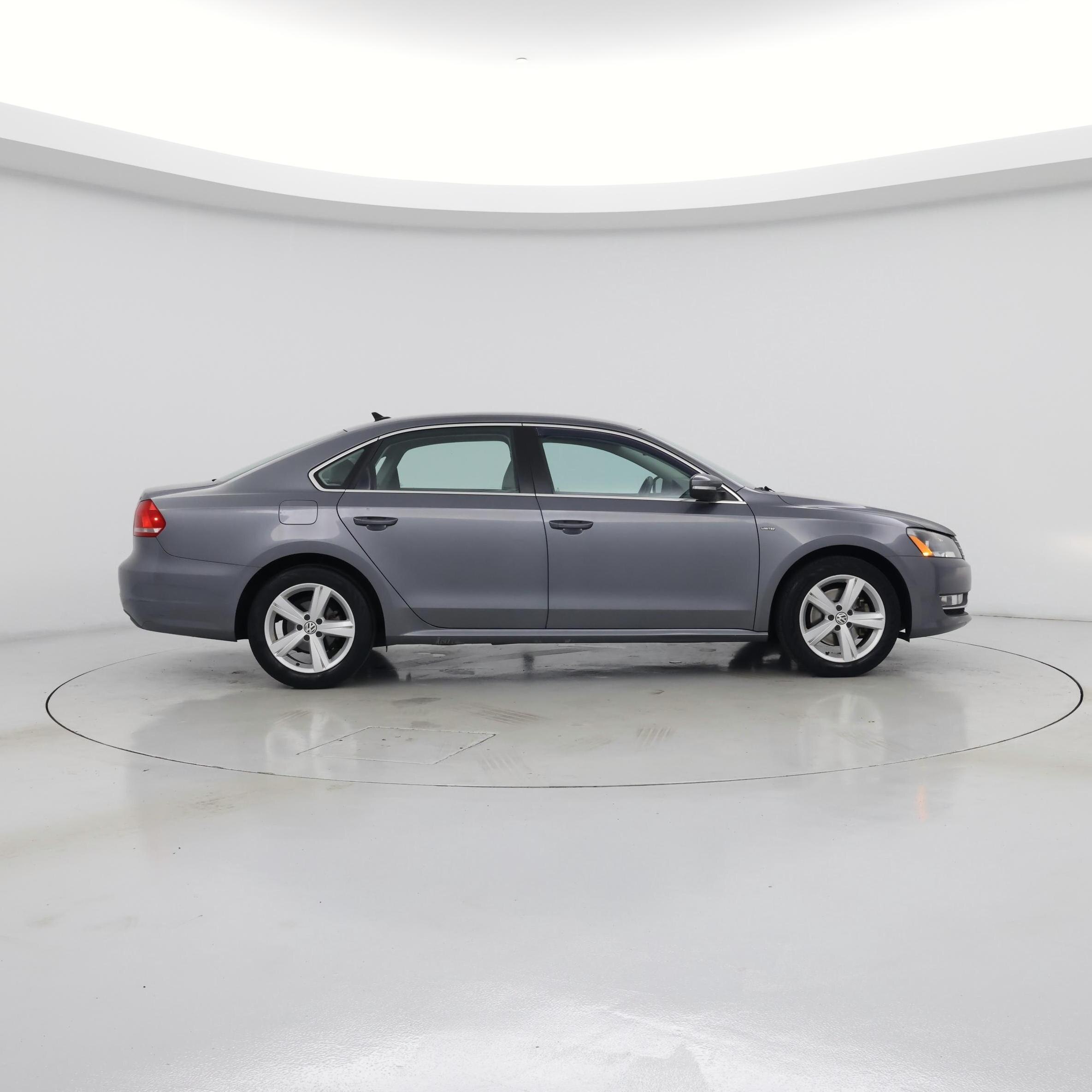 Thumbnail: 2015 Volkswagen Passat - 7