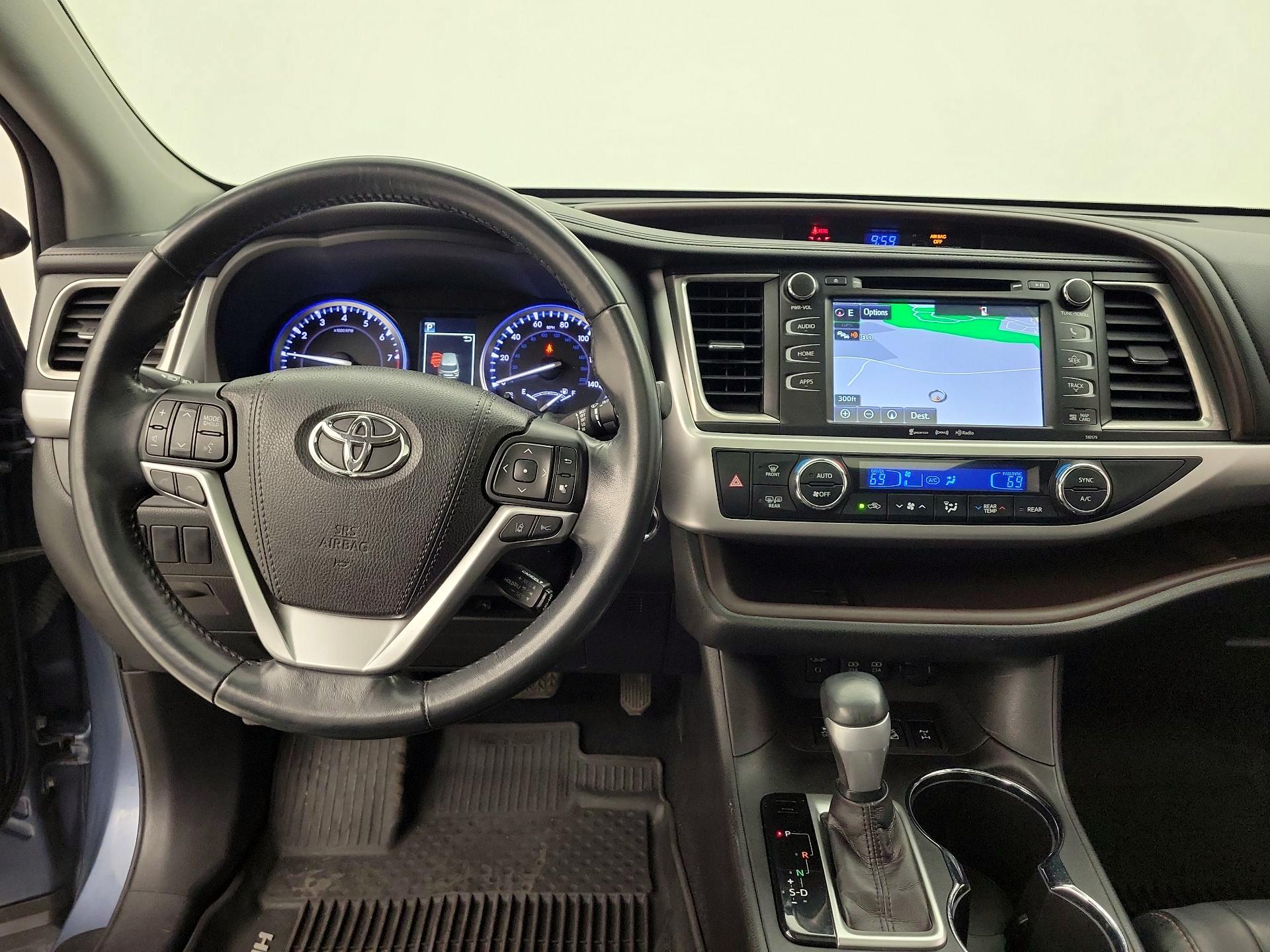 Thumbnail: 2017 Toyota Highlander - 9