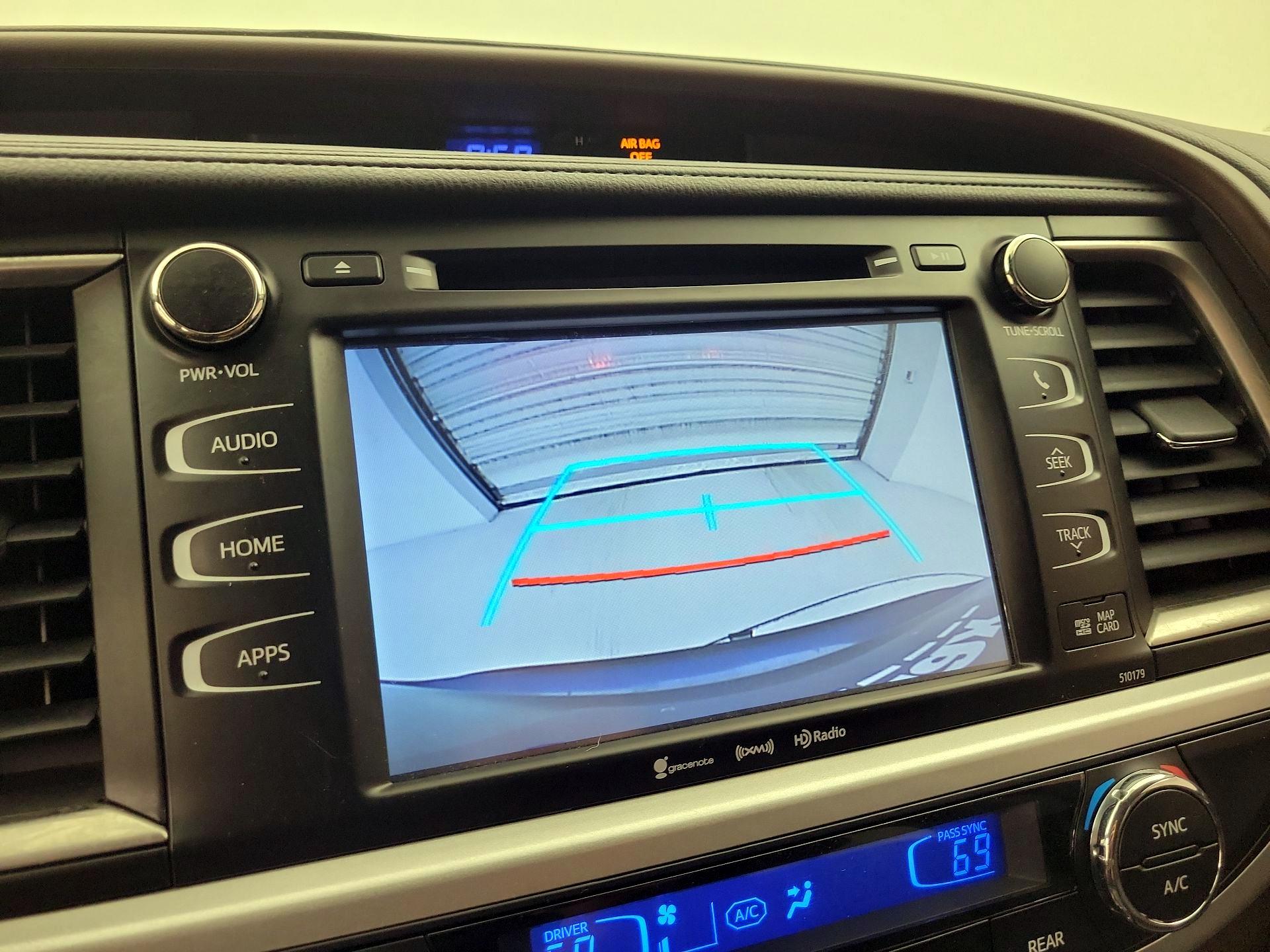 Thumbnail: 2017 Toyota Highlander - 15