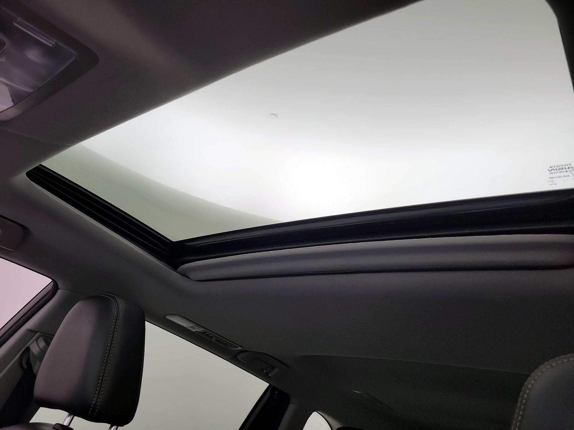 Thumbnail: 2017 Toyota Highlander - 20