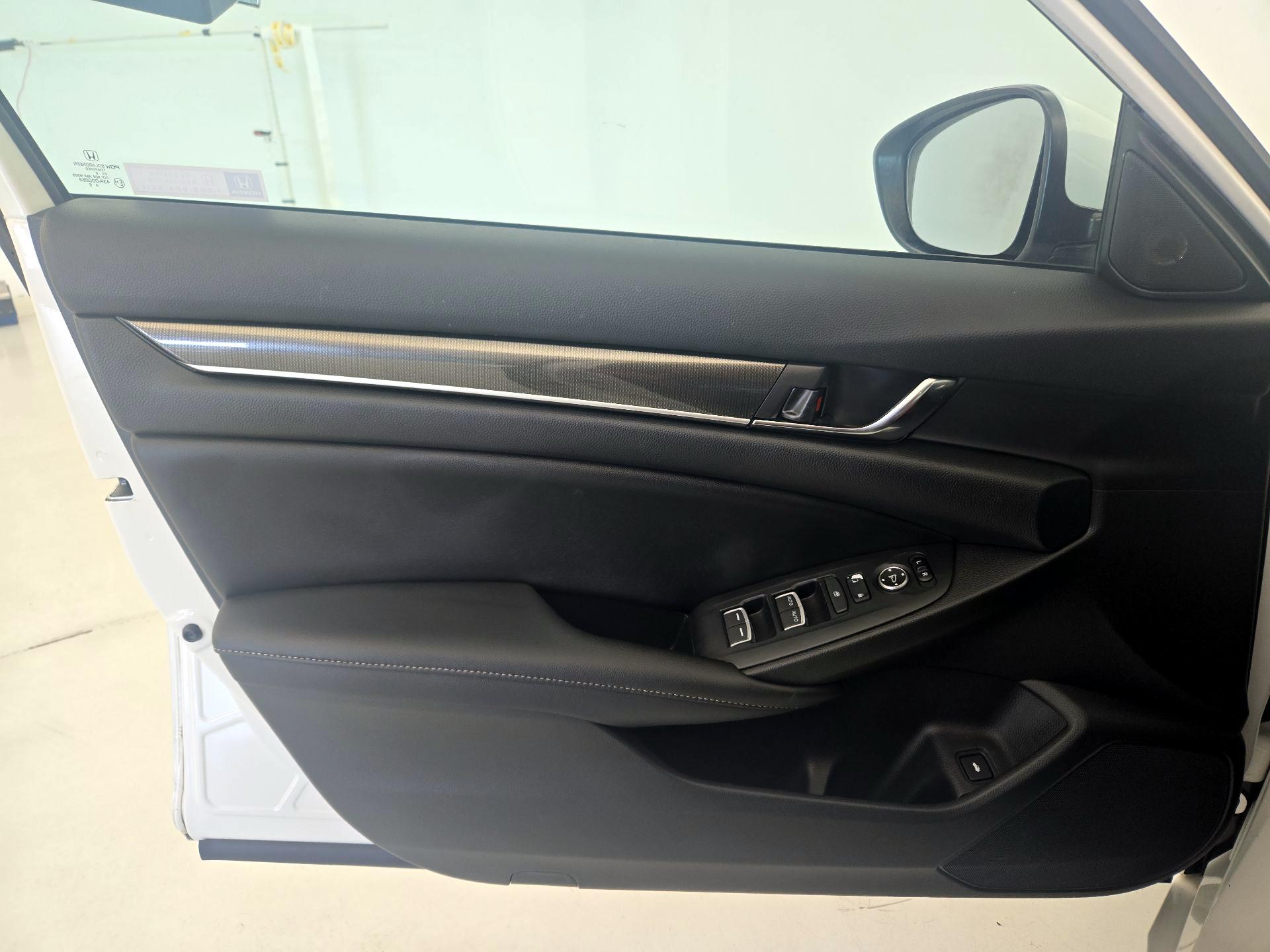Thumbnail: 2019 Honda Accord - 12