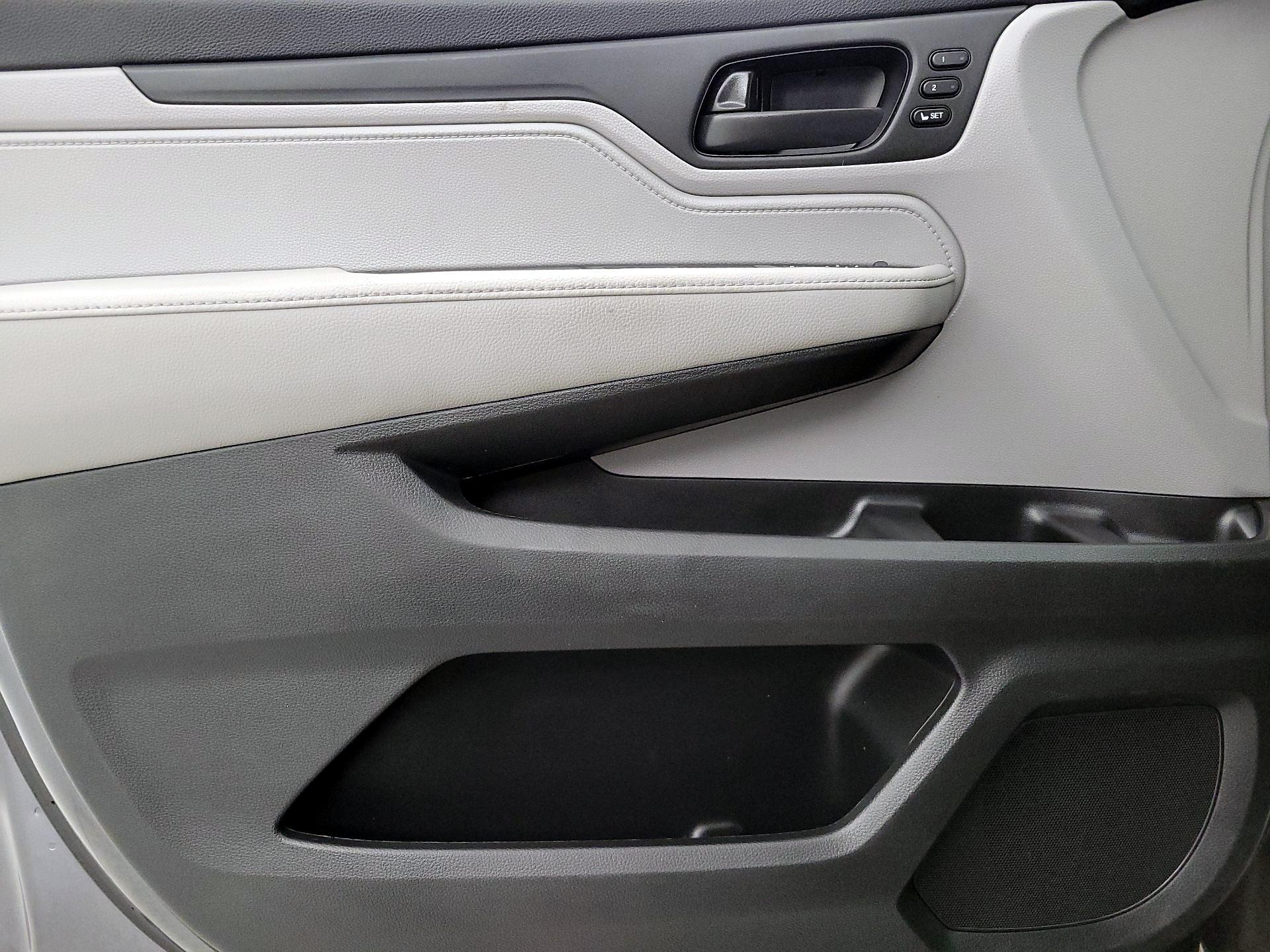 Thumbnail: 2019 Honda Odyssey - 12
