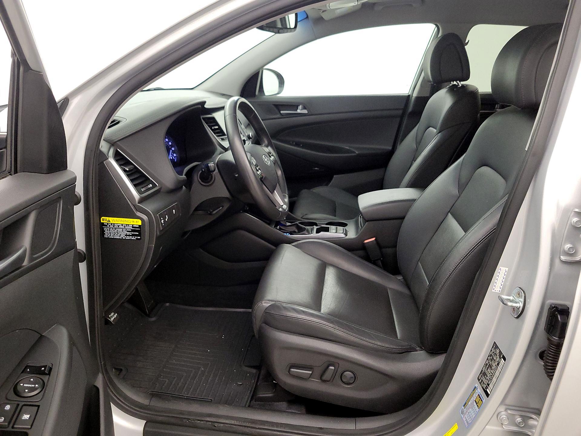 Thumbnail: 2017 Hyundai Tucson - 9