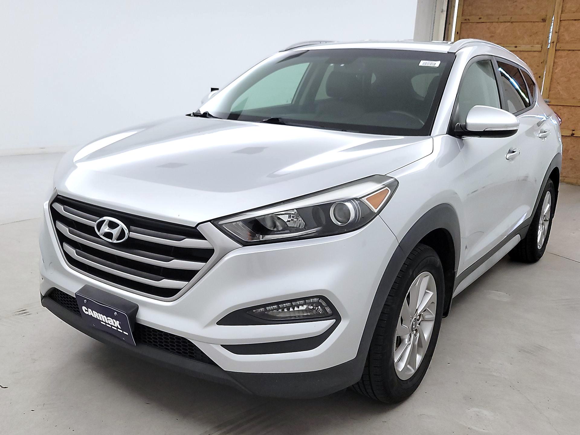 Thumbnail: 2017 Hyundai Tucson - 3