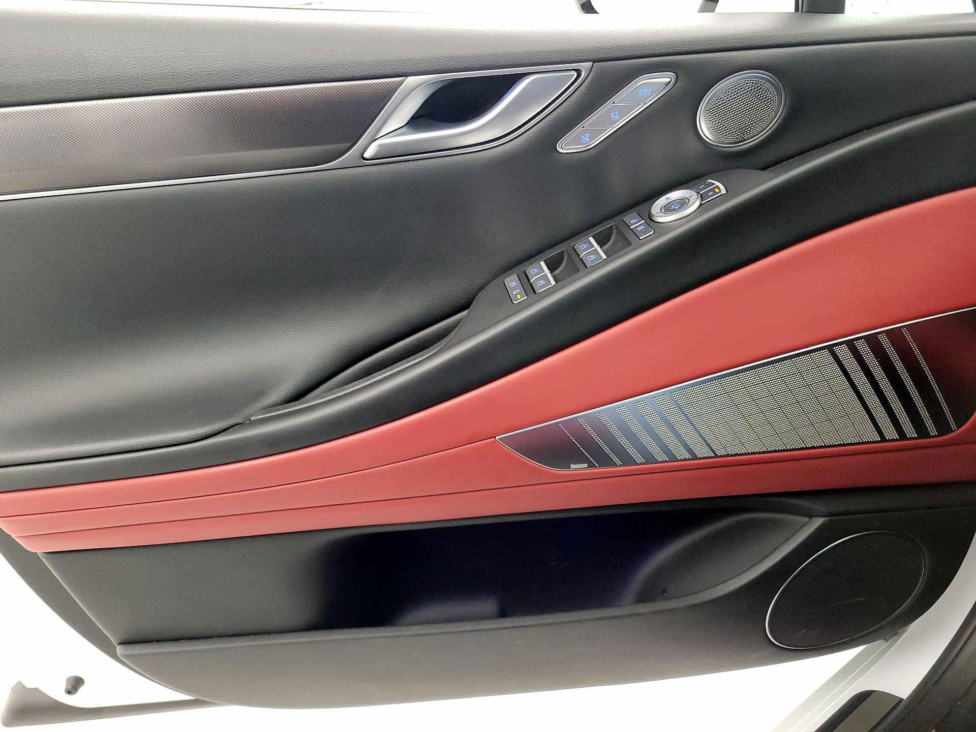 Thumbnail: 2024 Genesis G80 - 12
