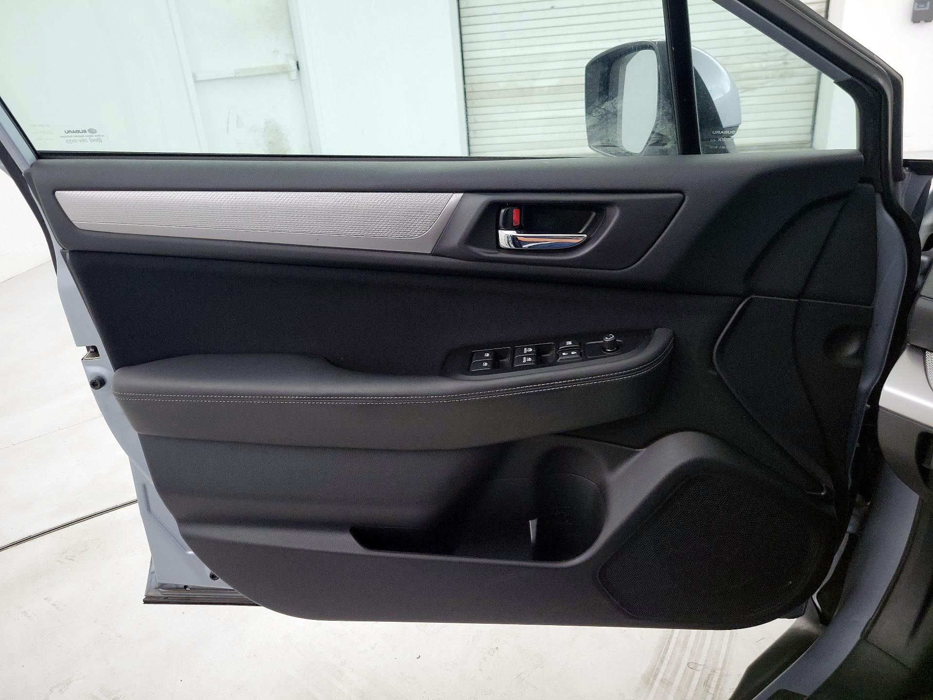 Thumbnail: 2016 Subaru Outback - 12