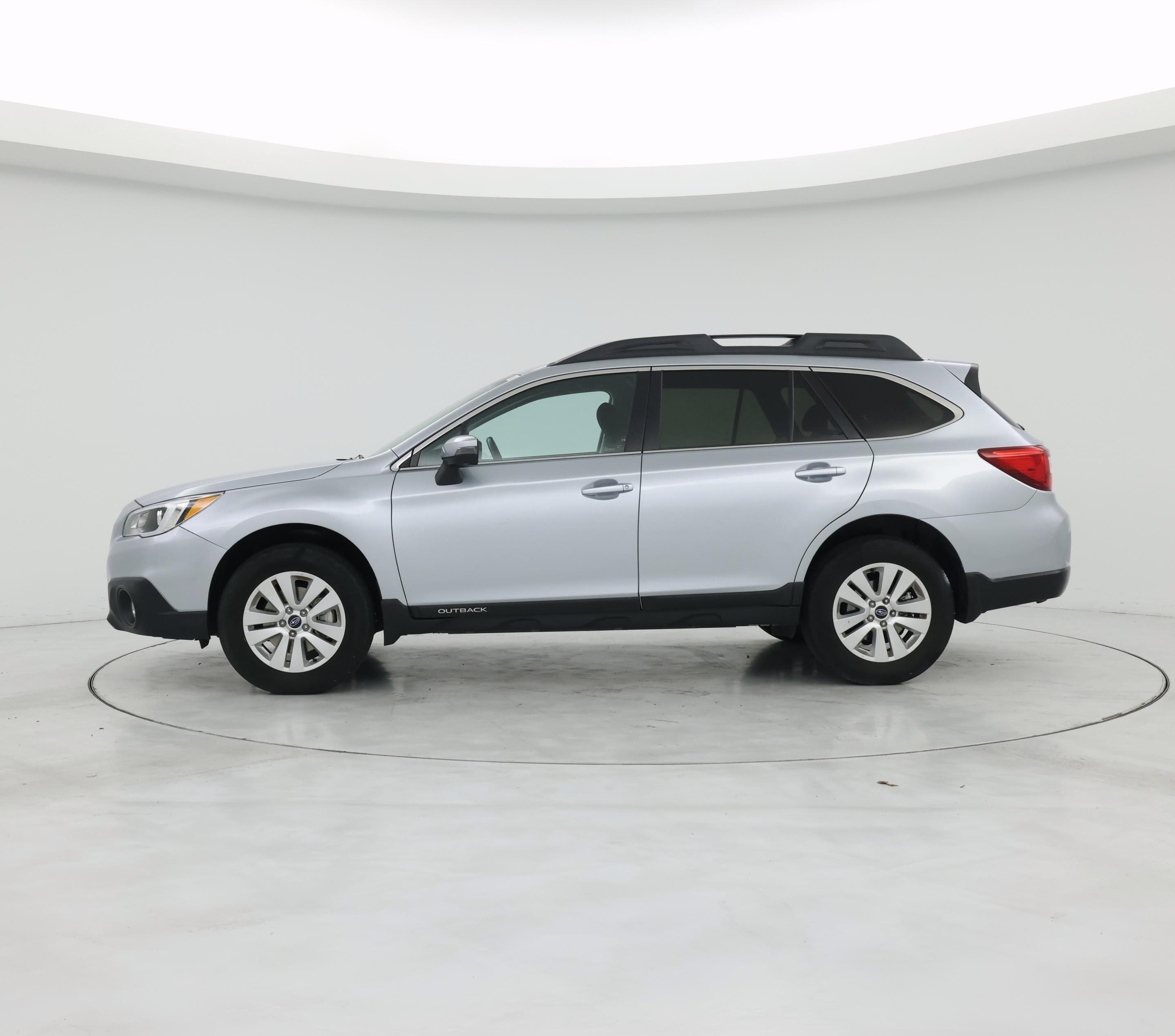 Thumbnail: 2016 Subaru Outback - 3