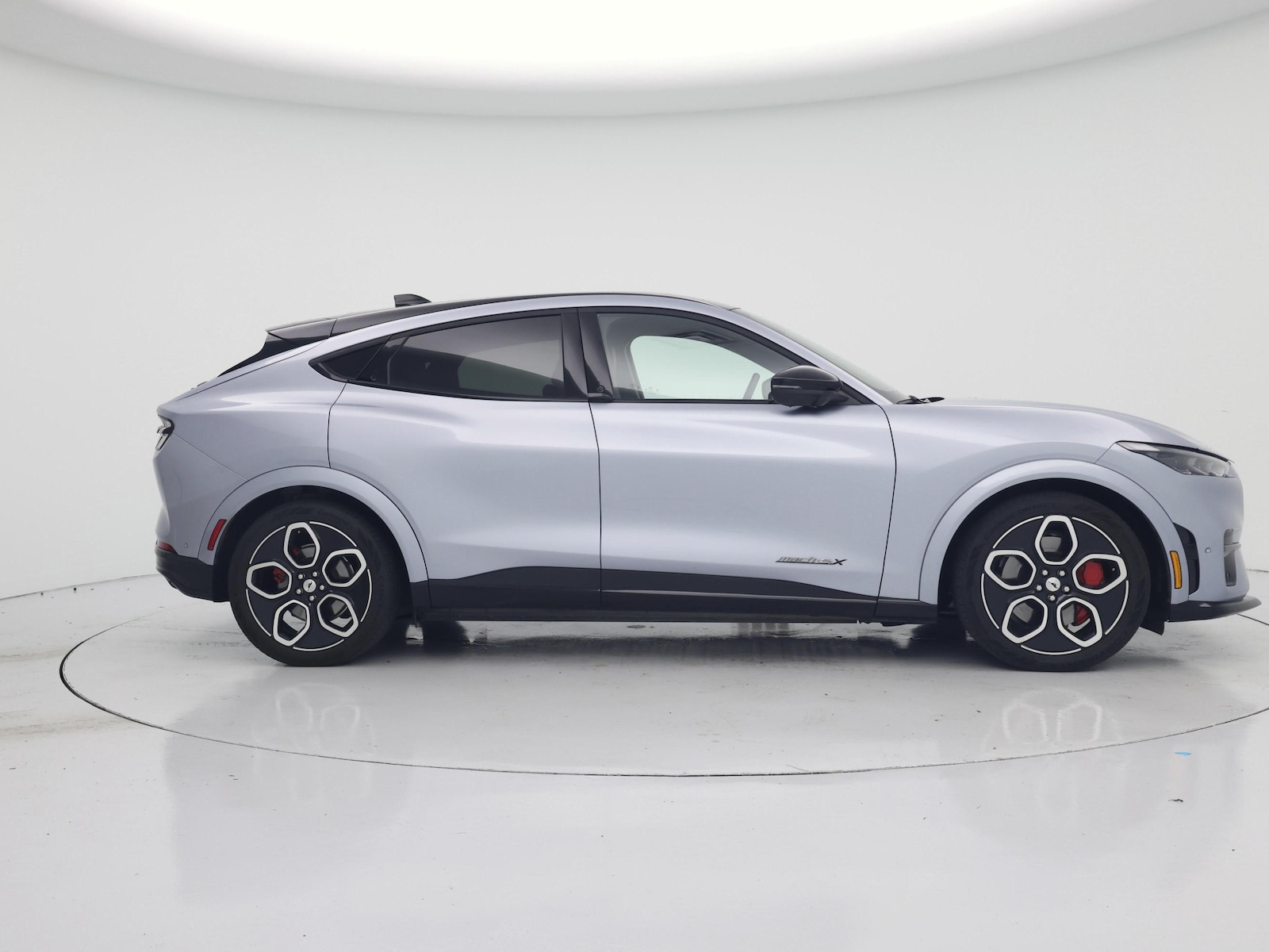 2022 Ford Mustang Mach-E GT AWD - Photo 8
