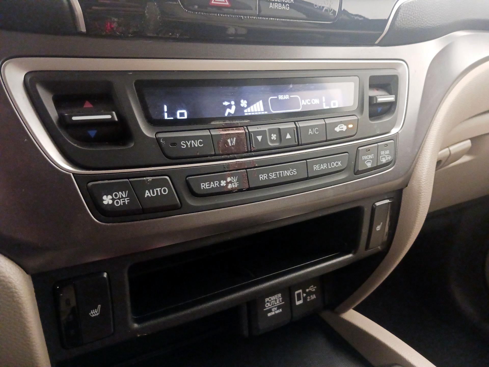 Thumbnail: 2021 Honda Pilot - 16
