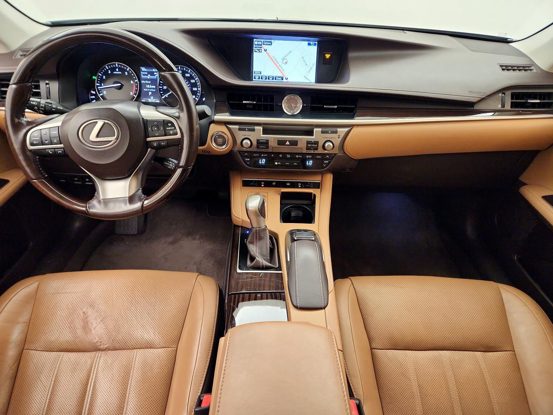 Thumbnail: 2016 Lexus ES - 9