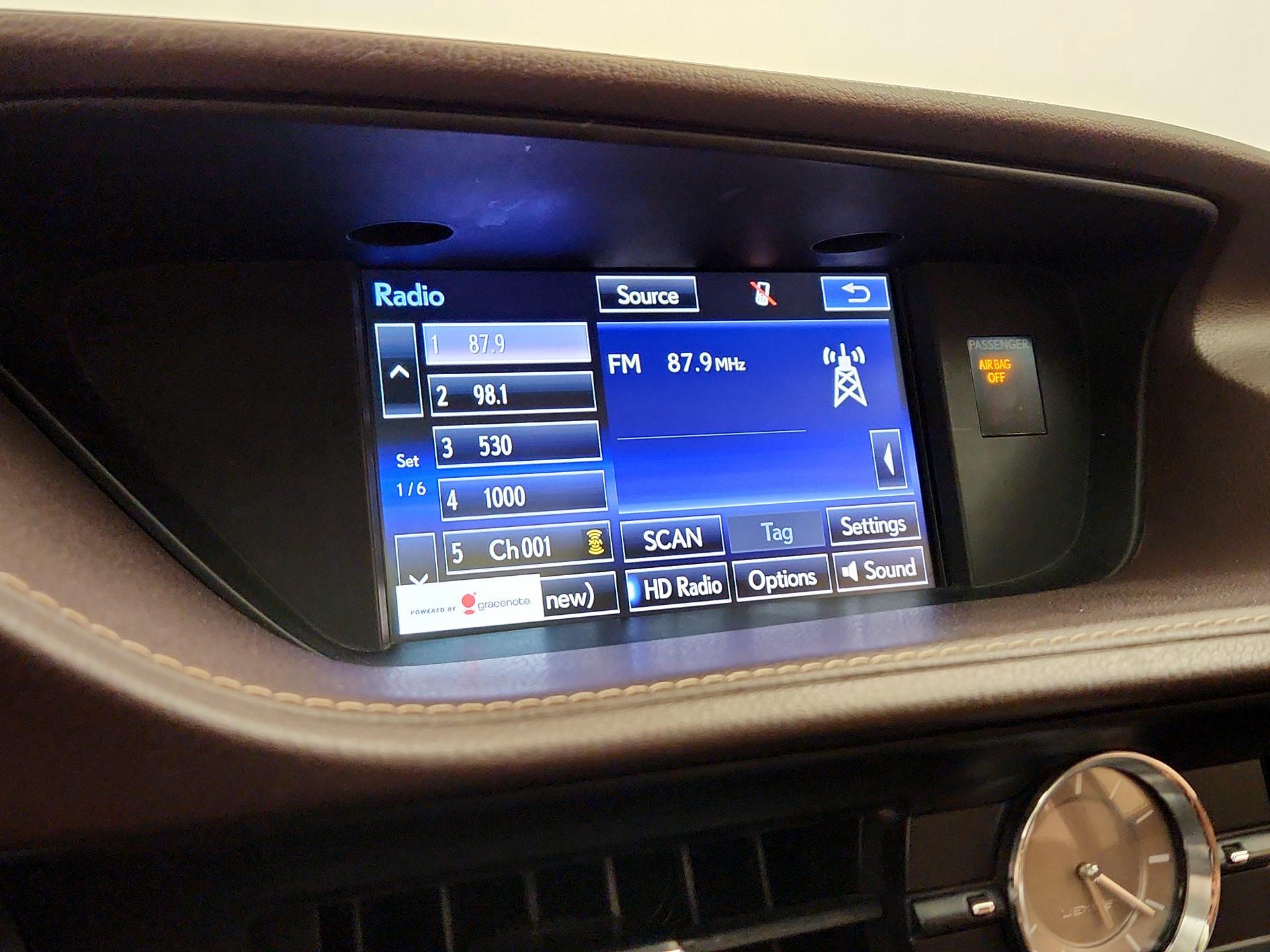Thumbnail: 2016 Lexus ES - 15