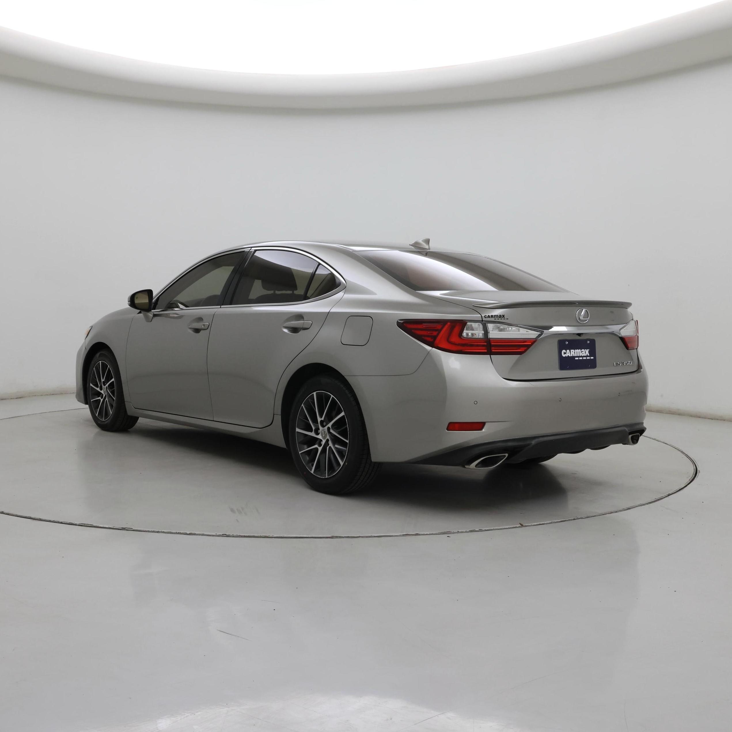 Thumbnail: 2016 Lexus ES - 2
