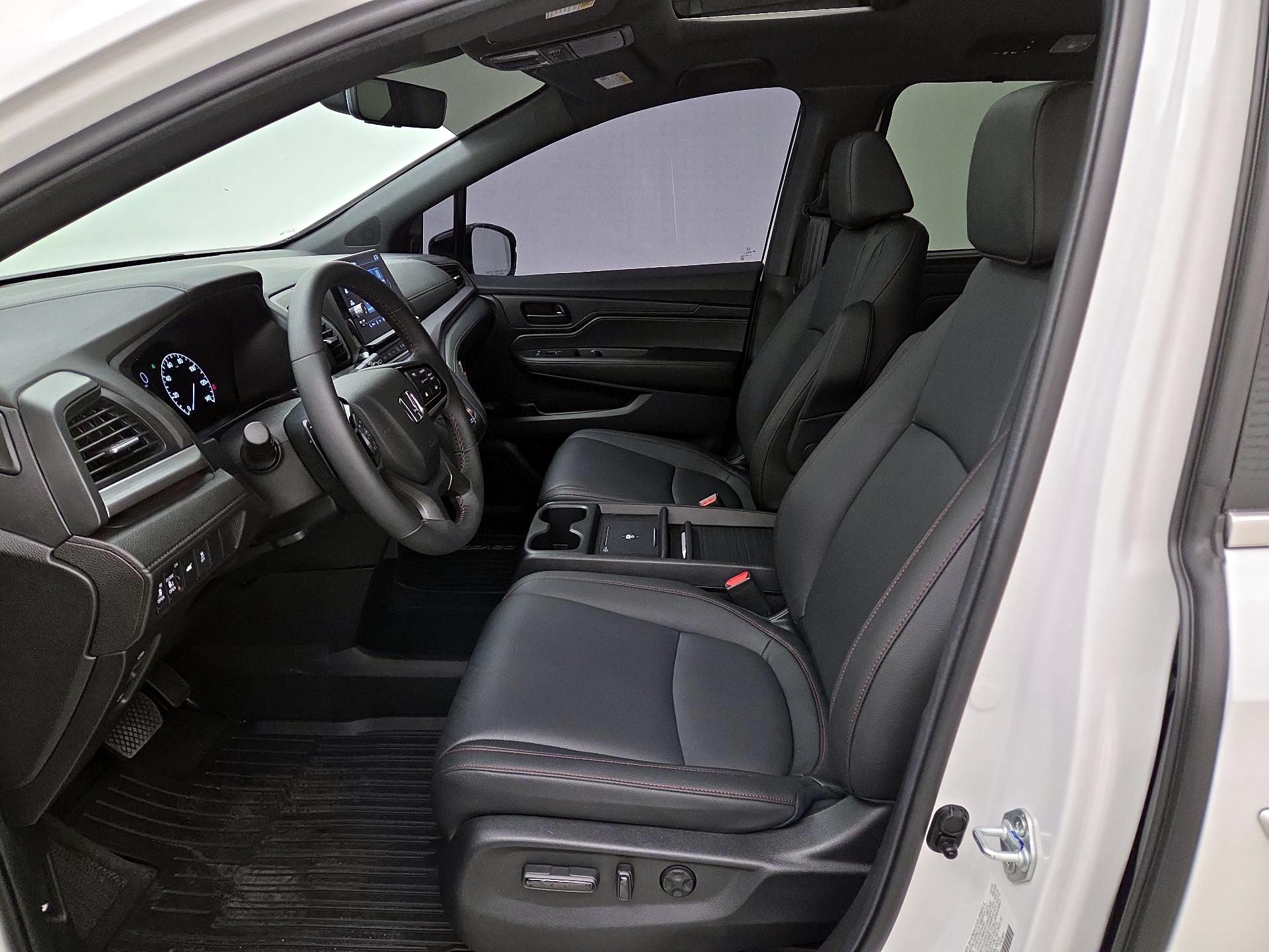 Thumbnail: 2026 Honda Odyssey - 11