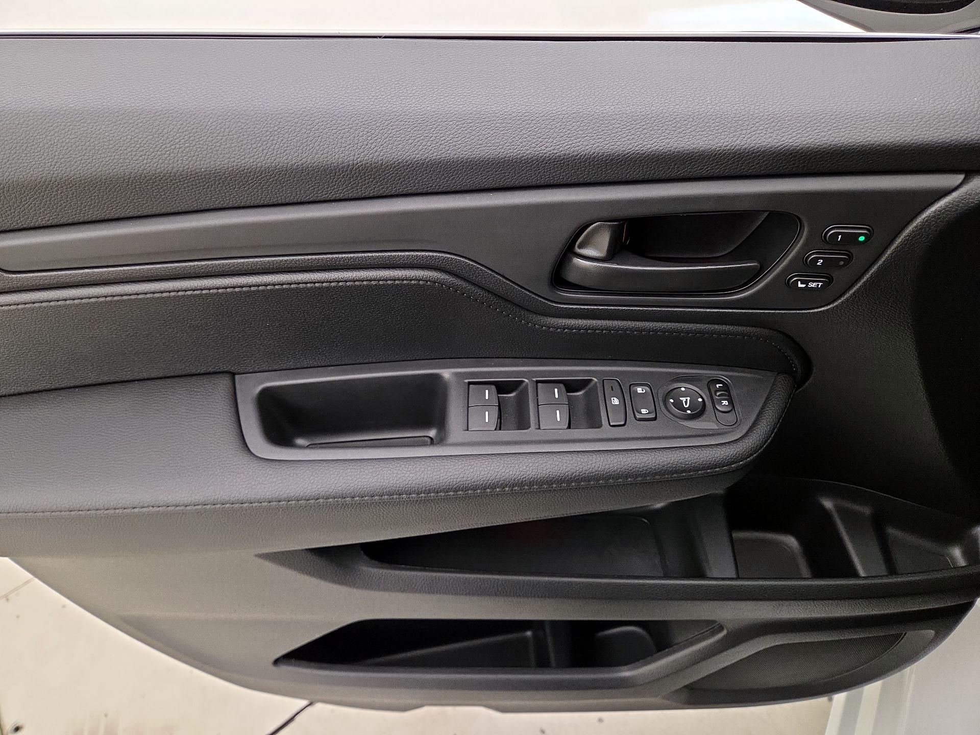 Thumbnail: 2026 Honda Odyssey - 12