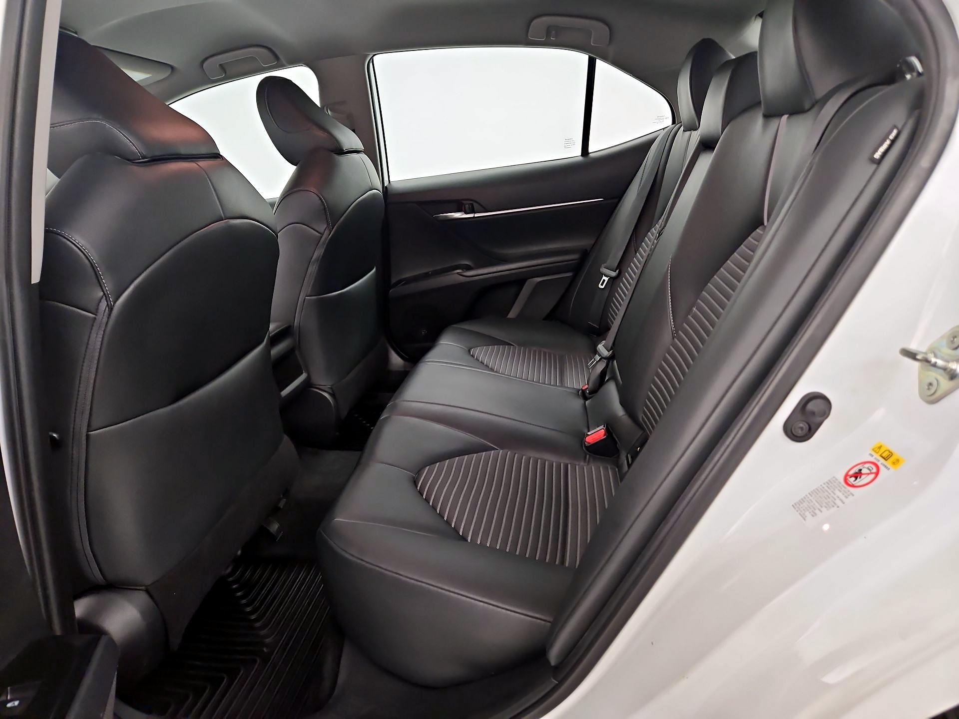 Thumbnail: 2019 Toyota Camry - 17