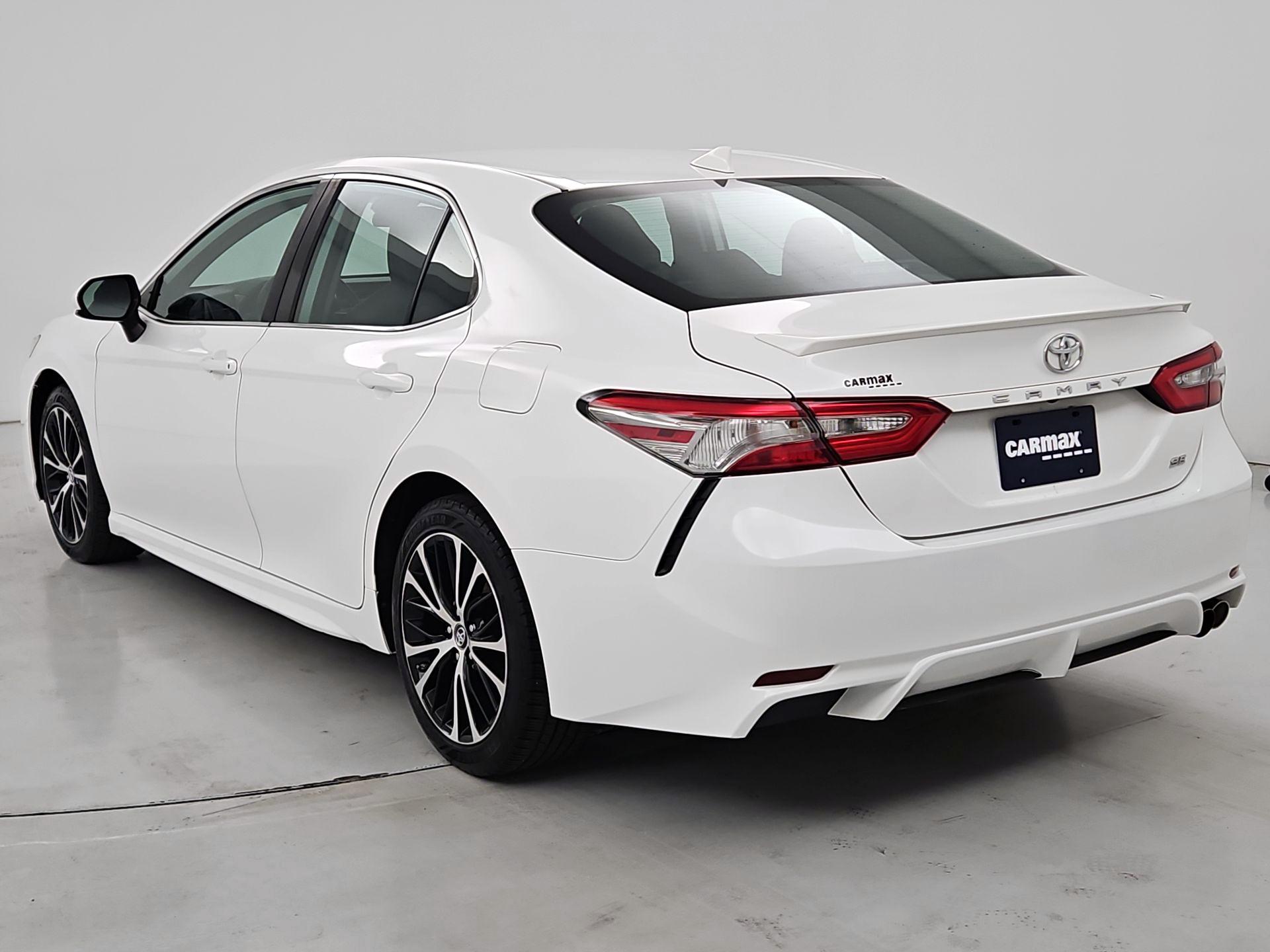 Thumbnail: 2019 Toyota Camry - 7