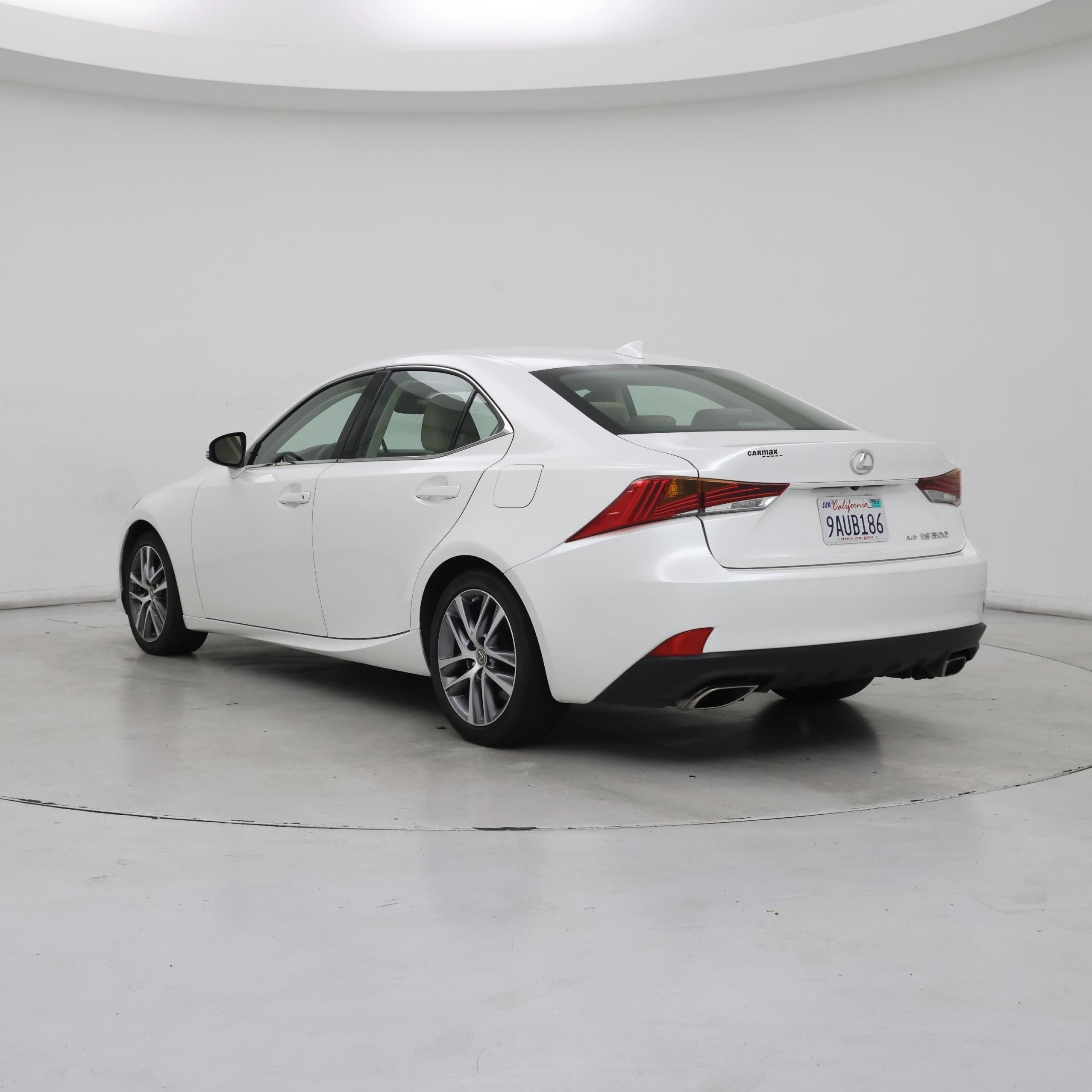 Thumbnail: 2019 Lexus IS - 2