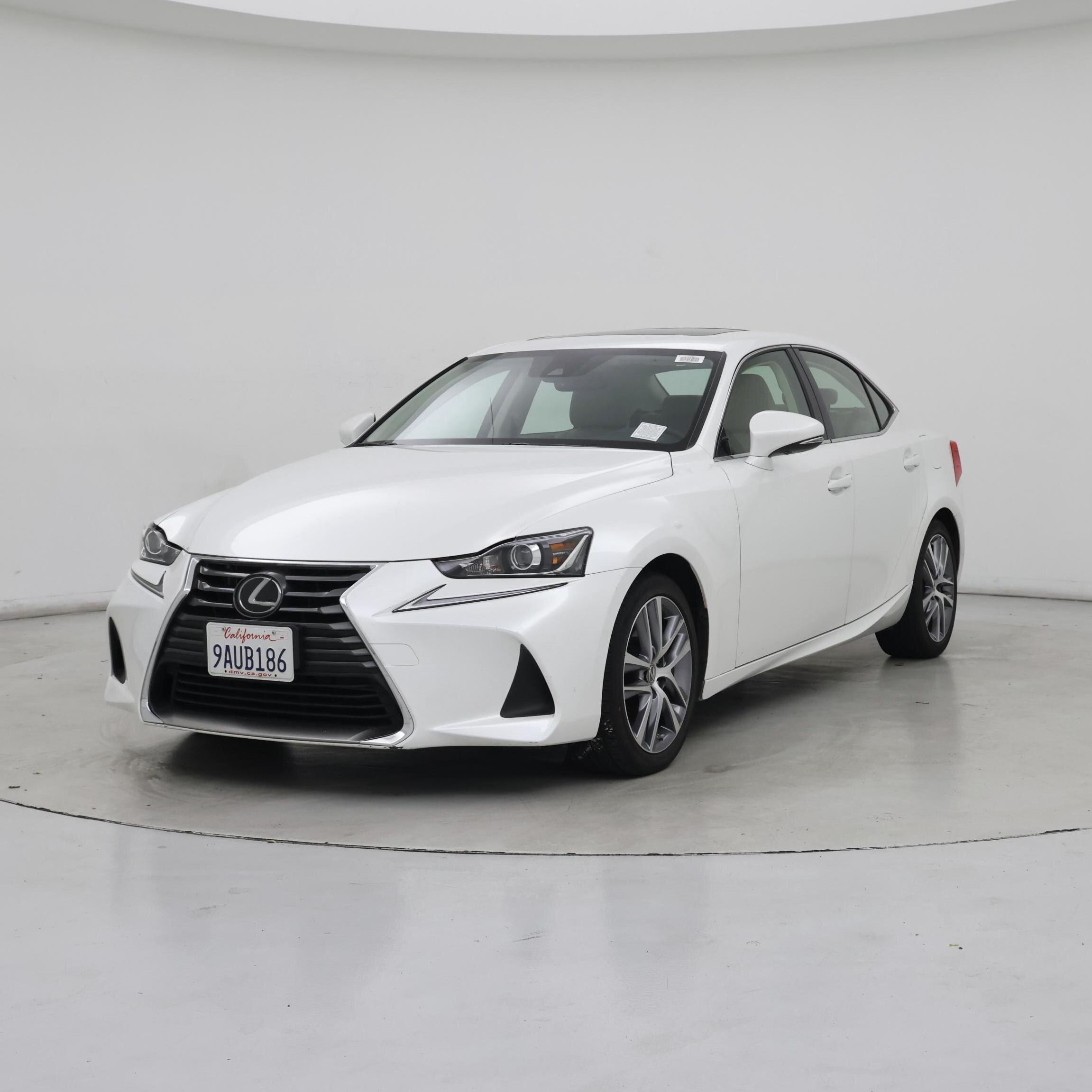 Thumbnail: 2019 Lexus IS - 4
