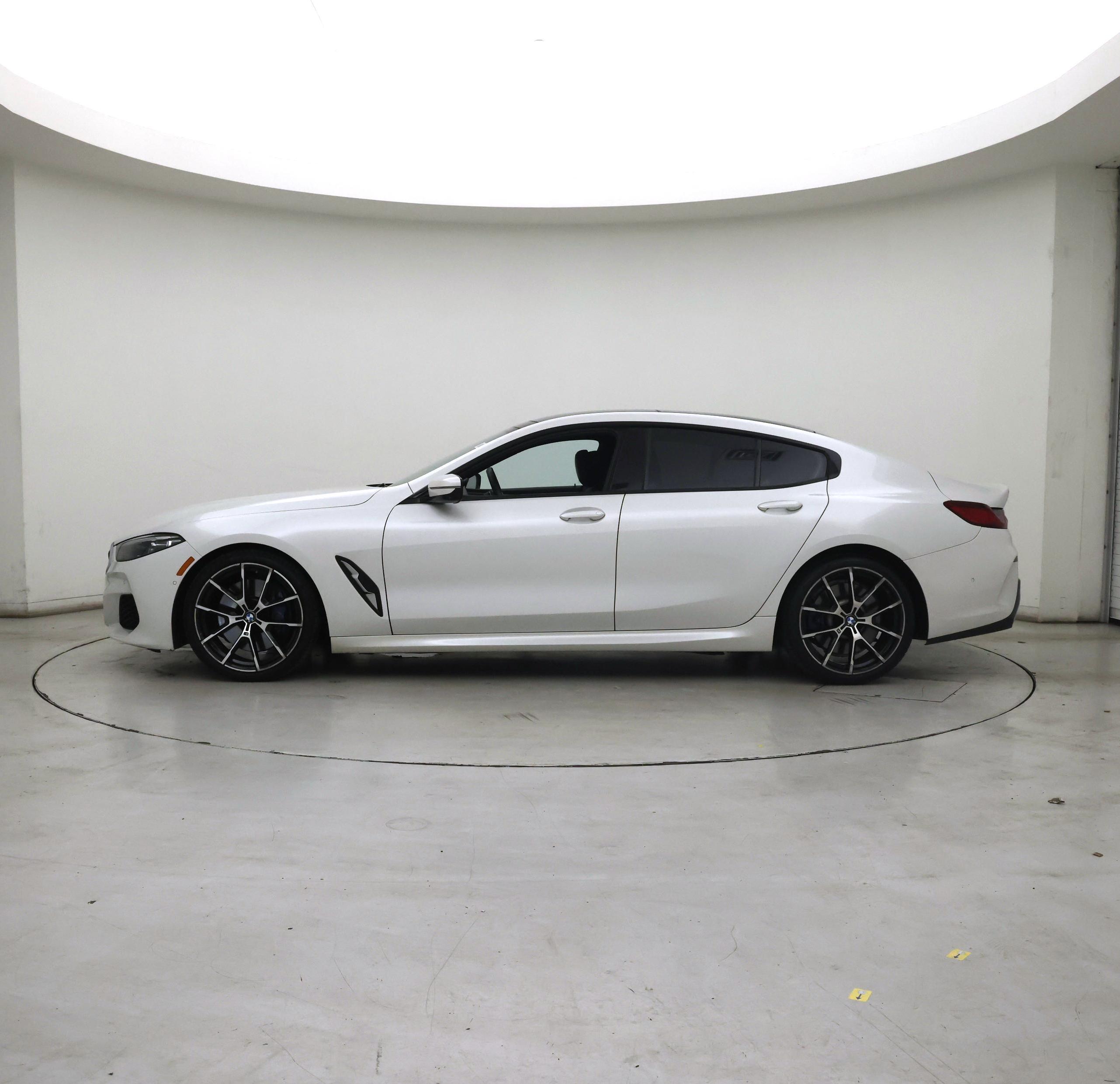 Thumbnail: 2021 BMW 8 Series - 3