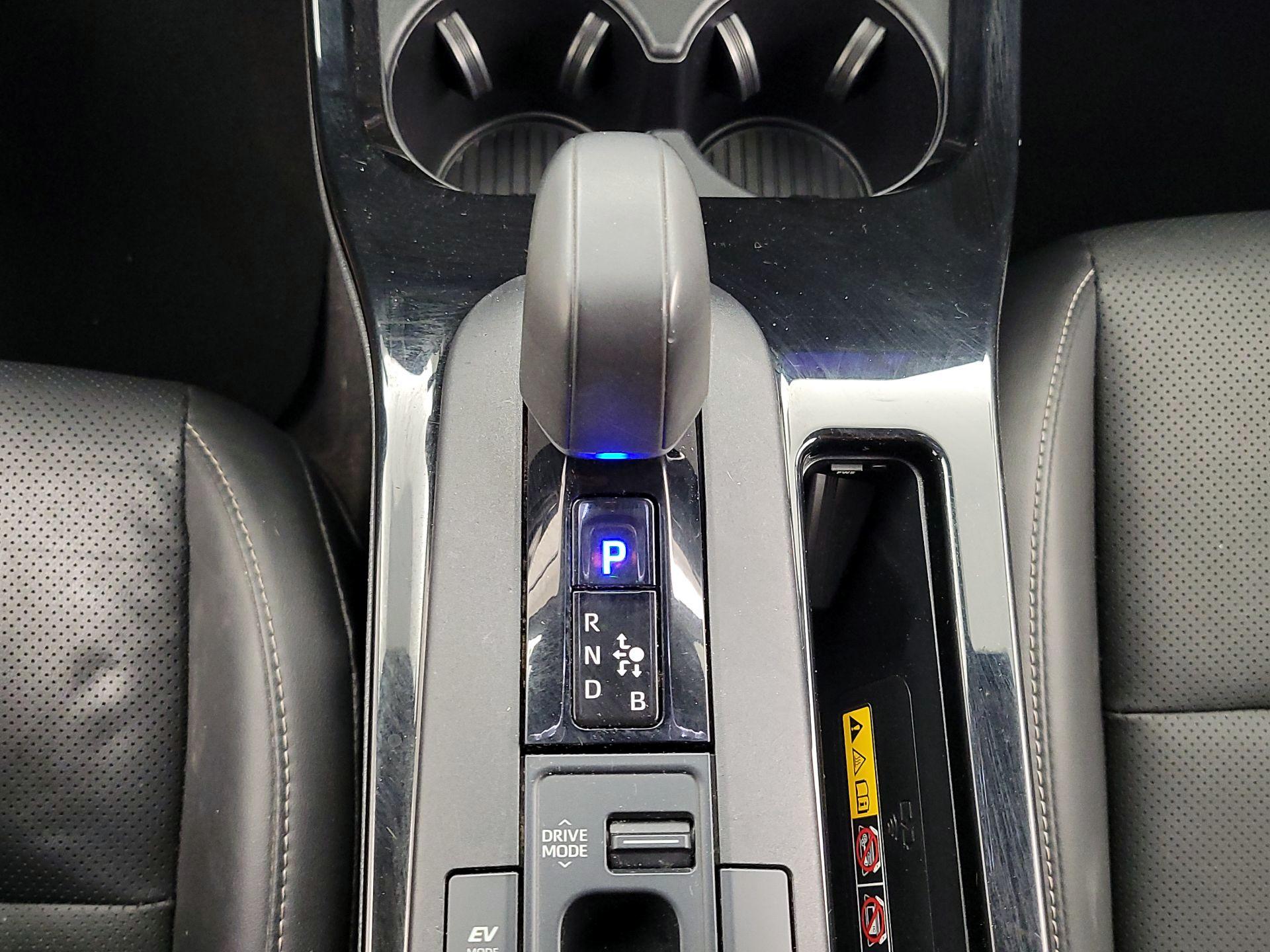 Thumbnail: 2024 Toyota Prius - 17
