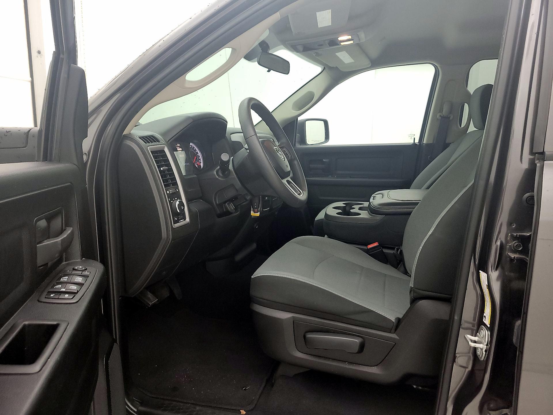 Thumbnail: 2021 RAM 1500 Classic - 11