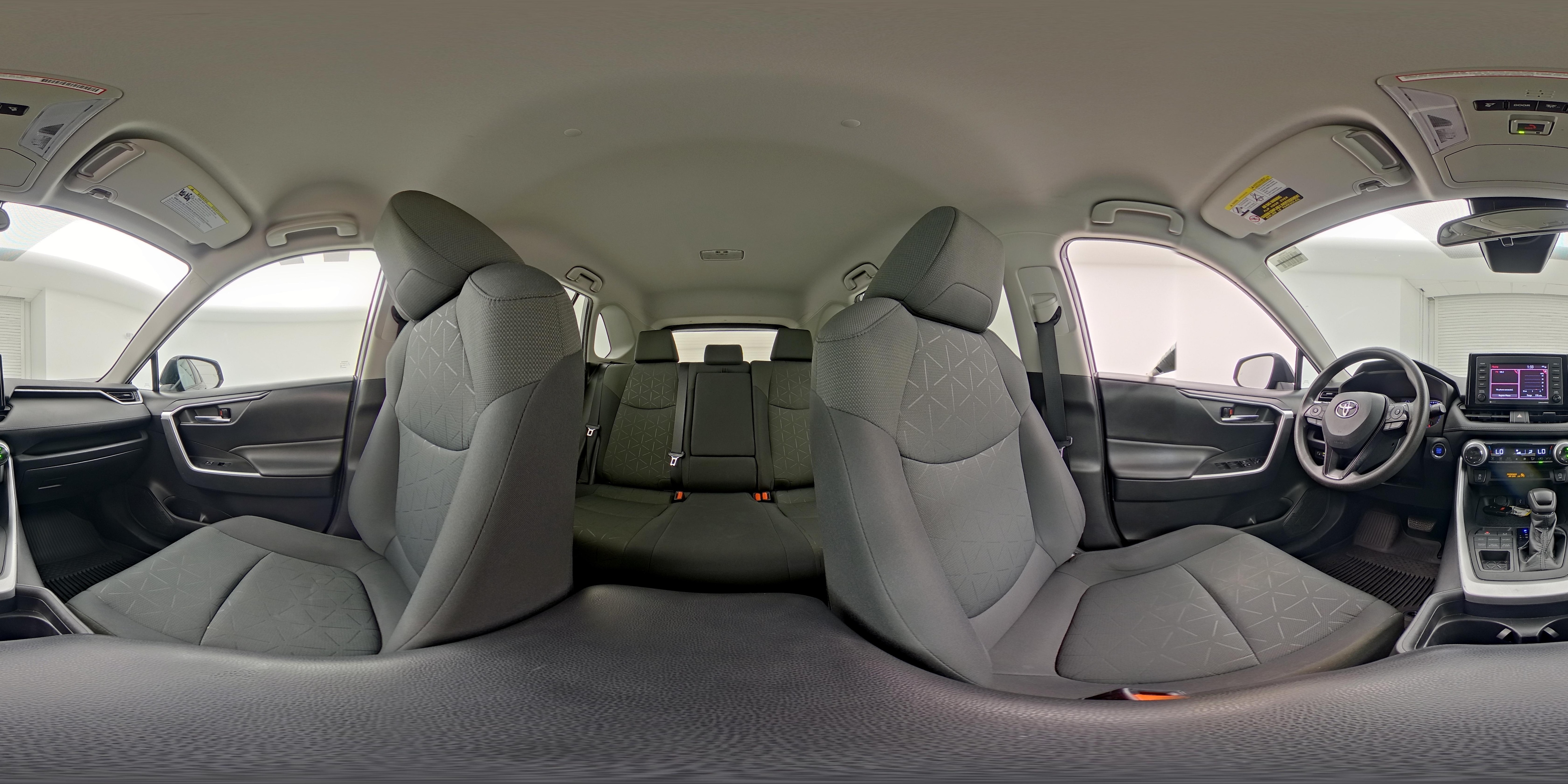2021 Toyota RAV4 XLE - Photo 24