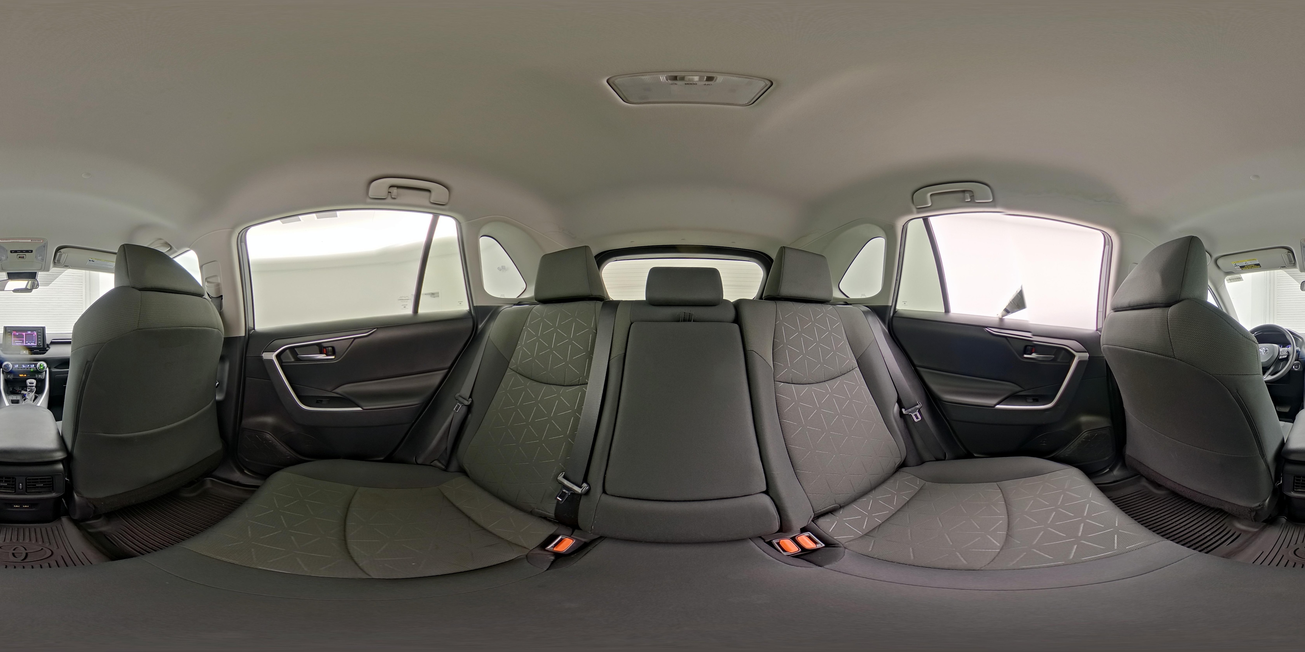 2021 Toyota RAV4 XLE - Photo 25