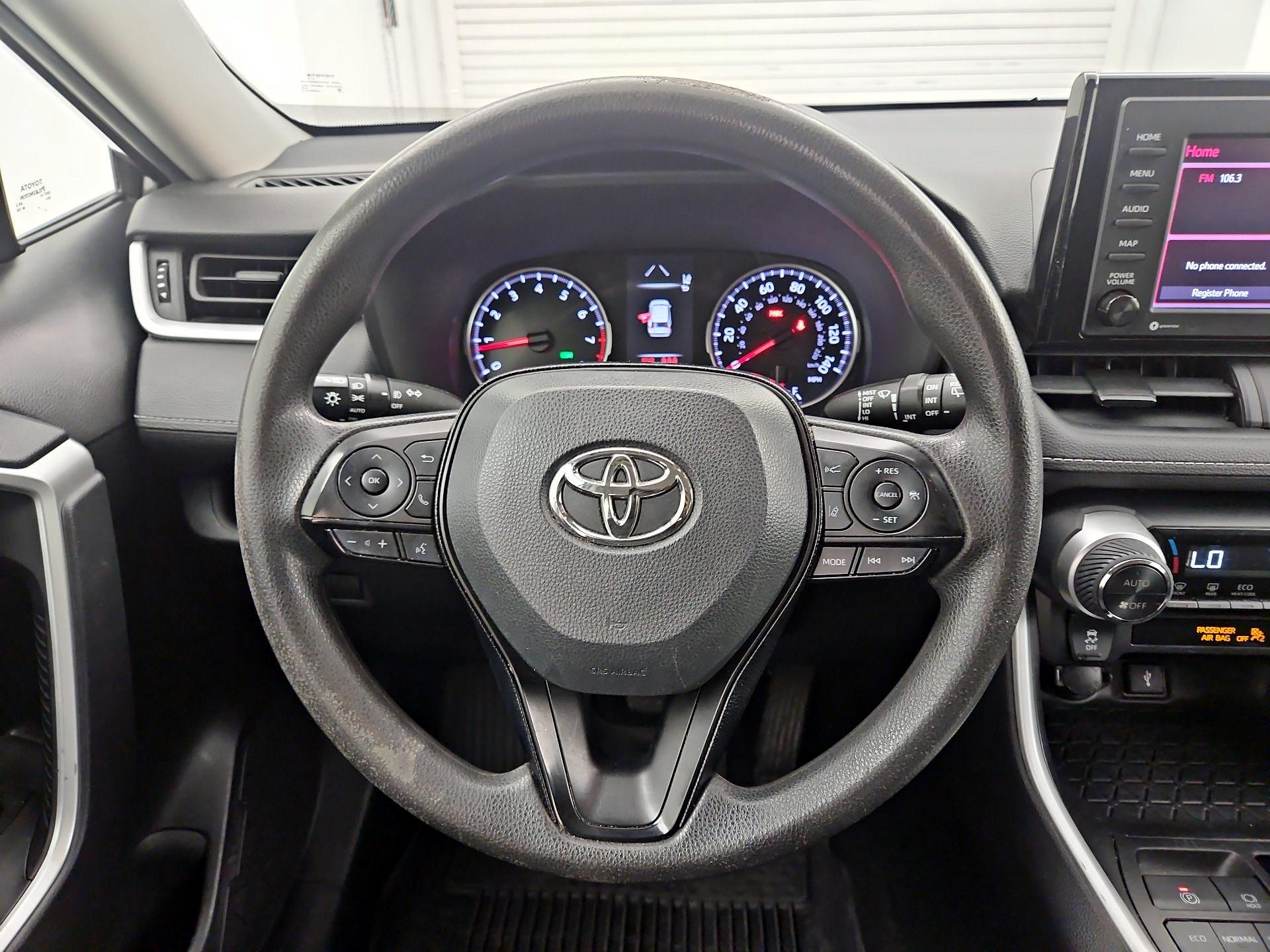 Thumbnail: 2021 Toyota RAV4 - 10