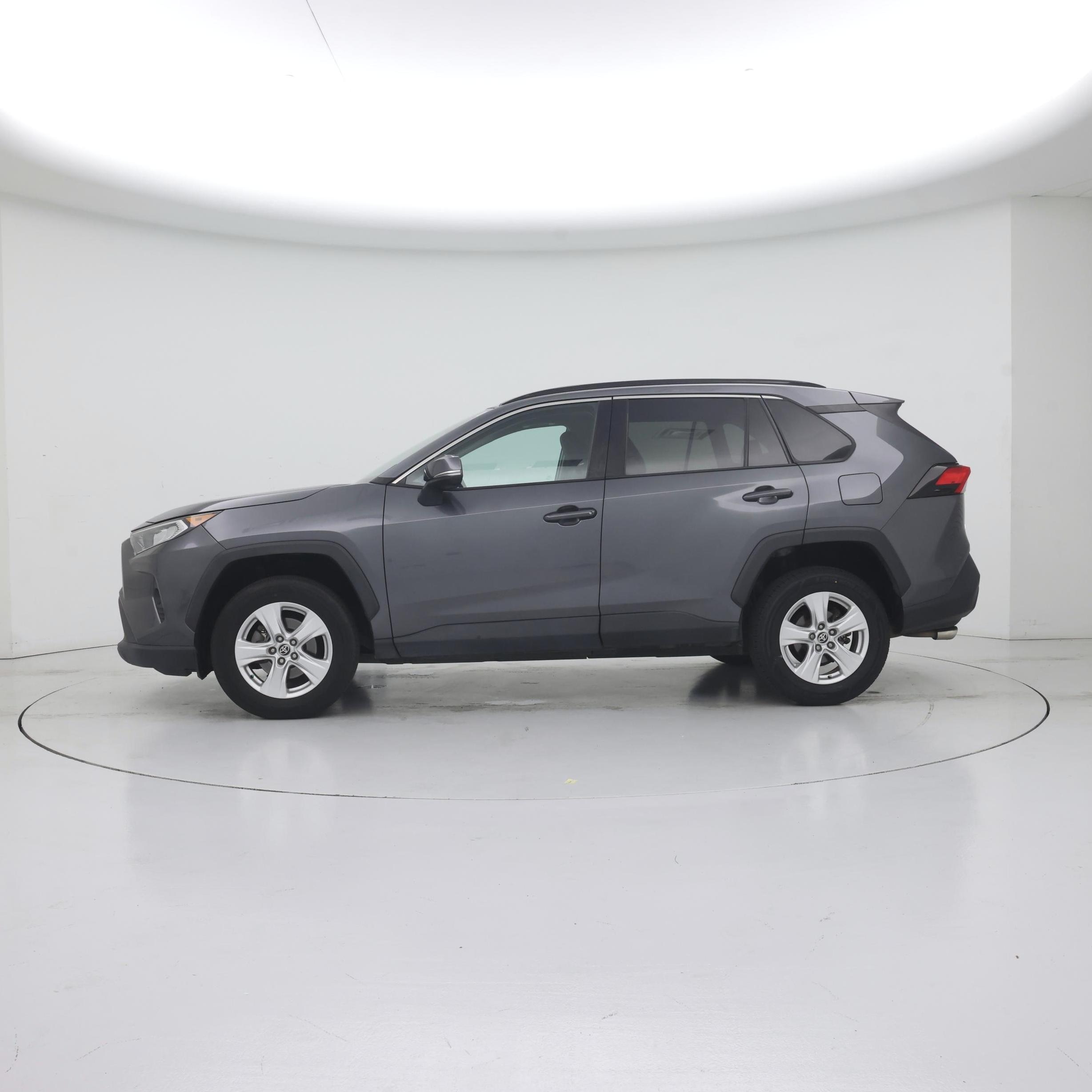 Thumbnail: 2021 Toyota RAV4 - 3