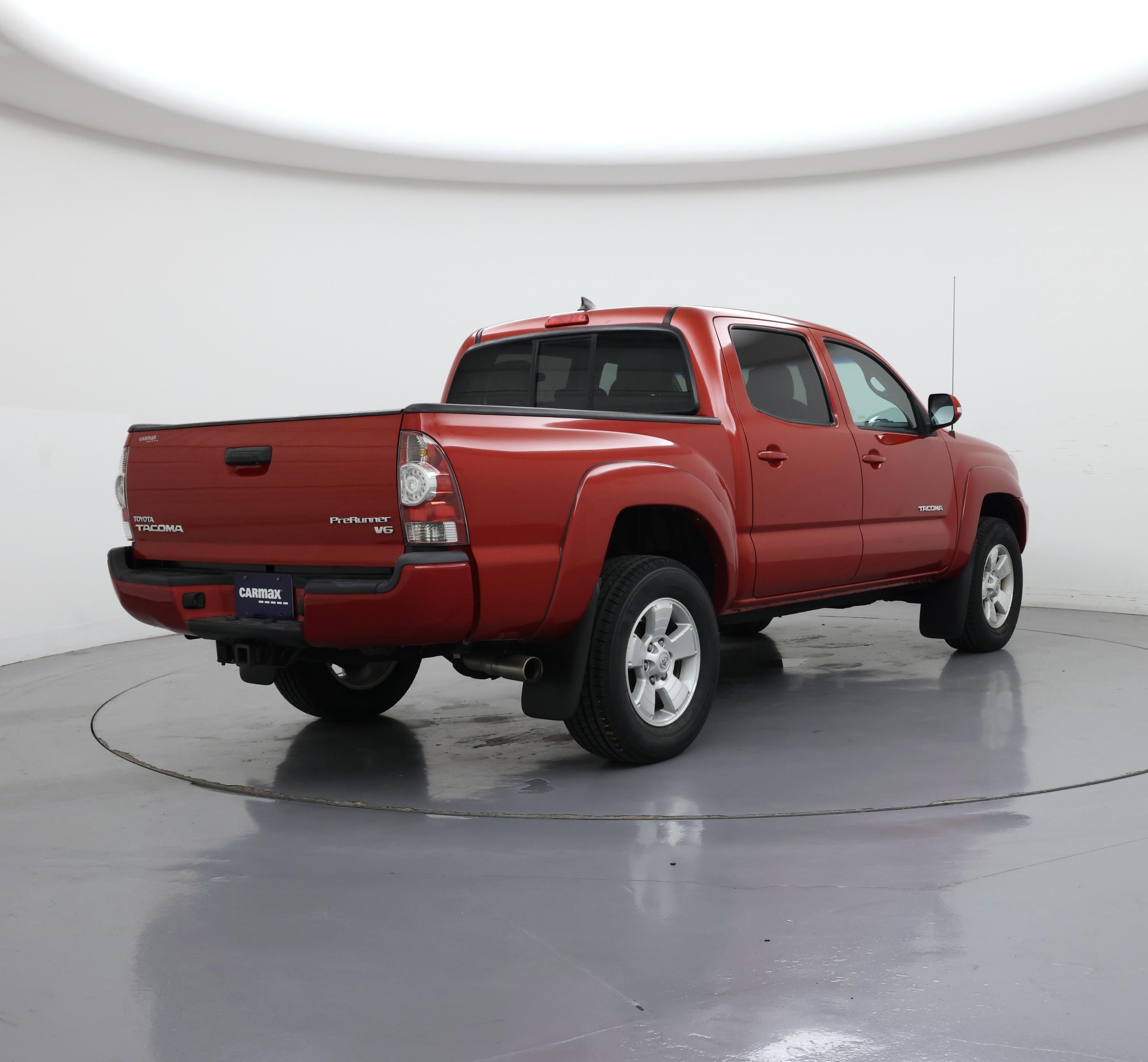 Thumbnail: 2015 Toyota Tacoma - 8