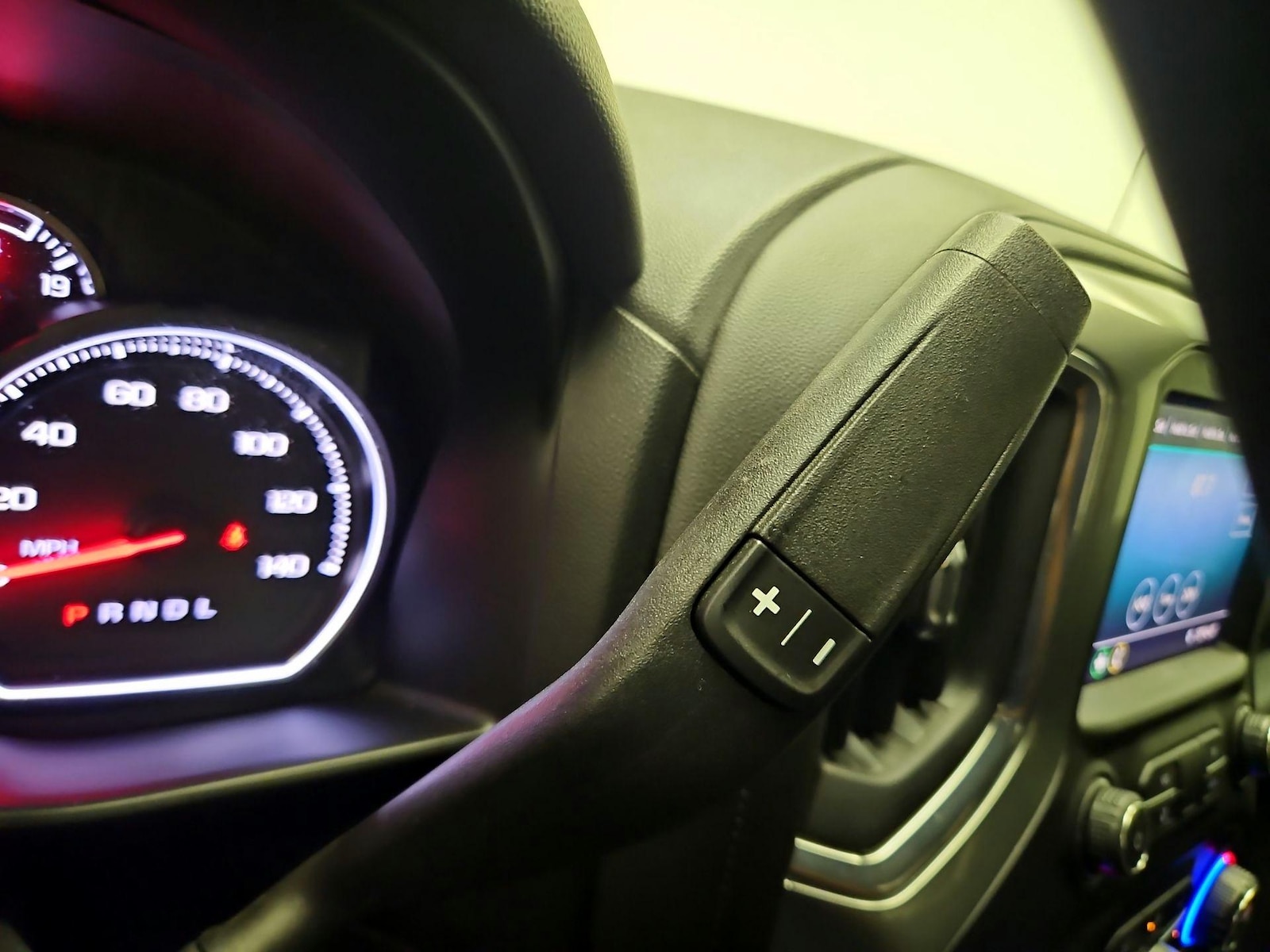 2020 Chevrolet Silverado 1500 RST - Photo 17