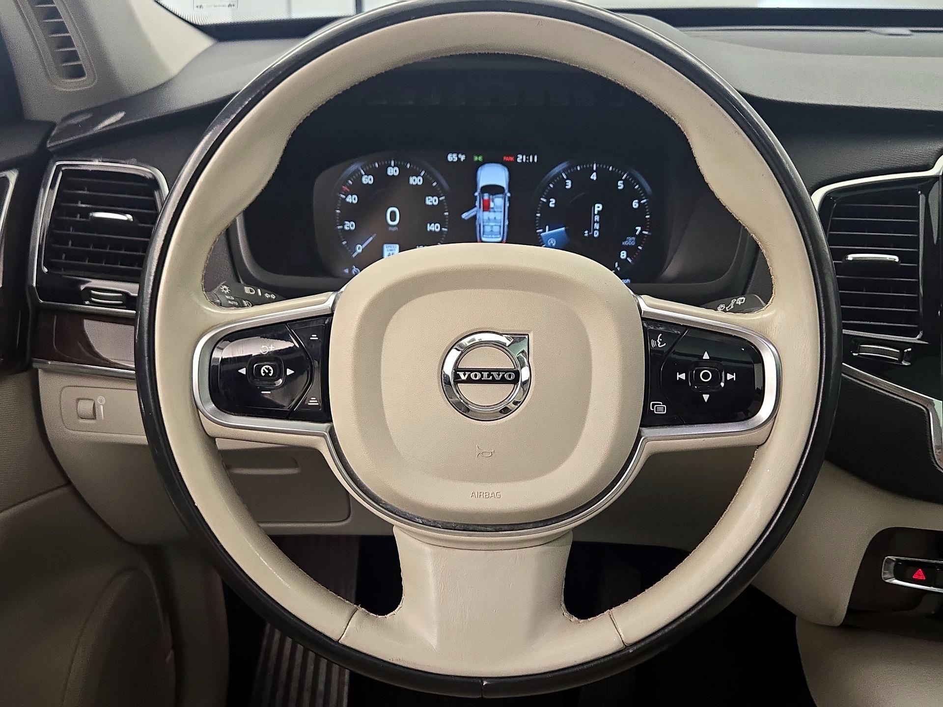 Thumbnail: 2016 Volvo XC90 - 10