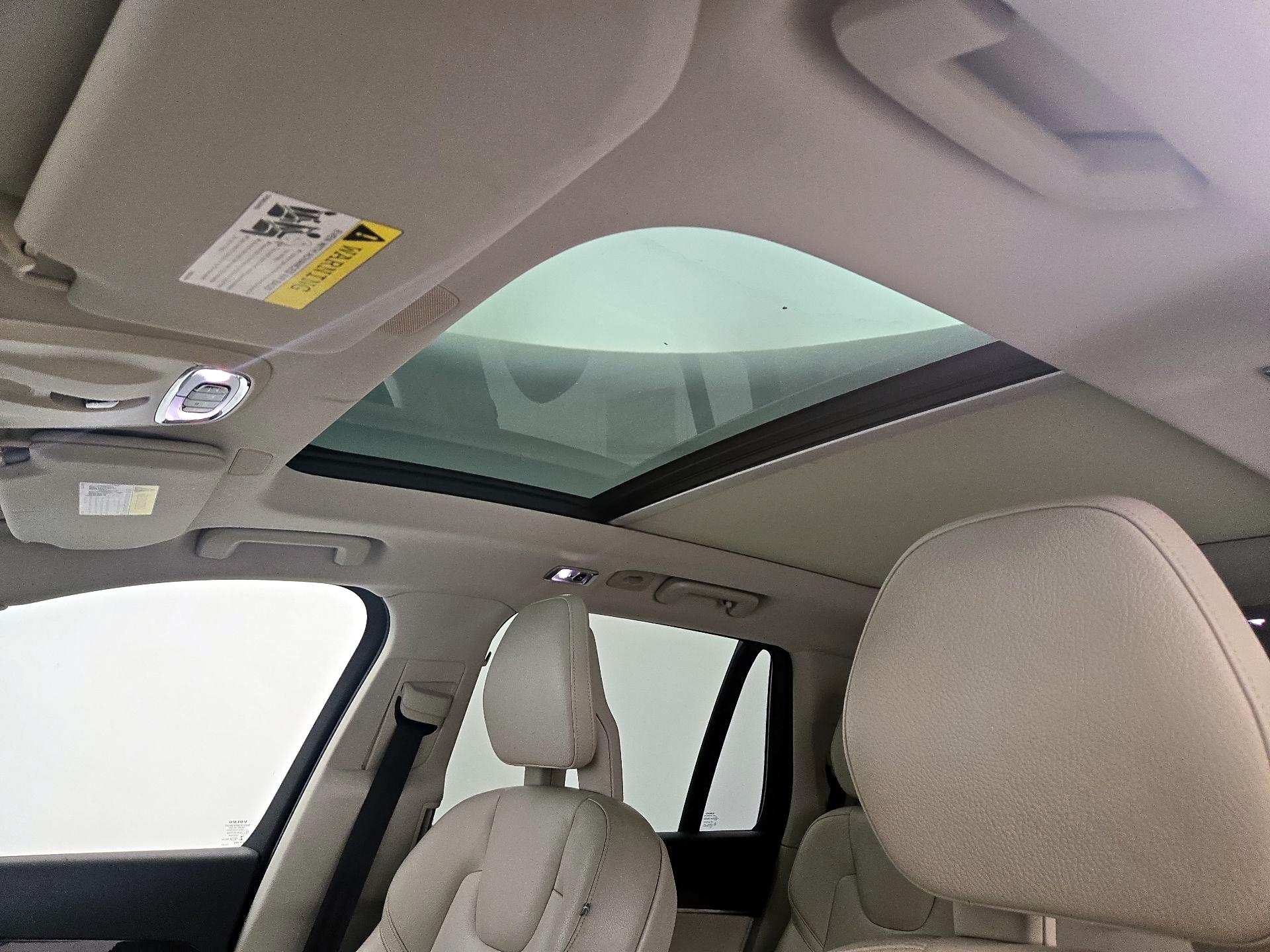 Thumbnail: 2016 Volvo XC90 - 20