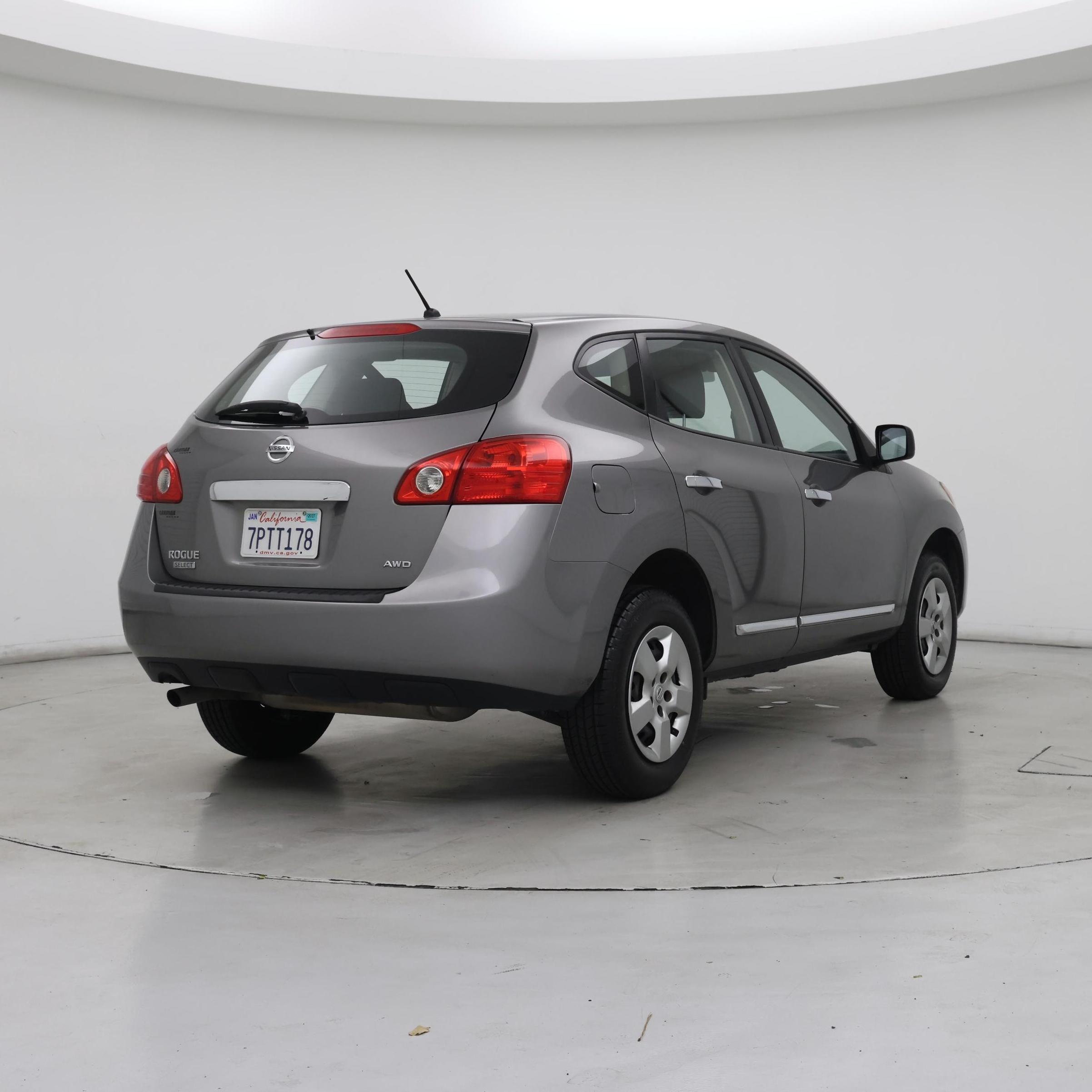 Thumbnail: 2015 Nissan Rogue - 8