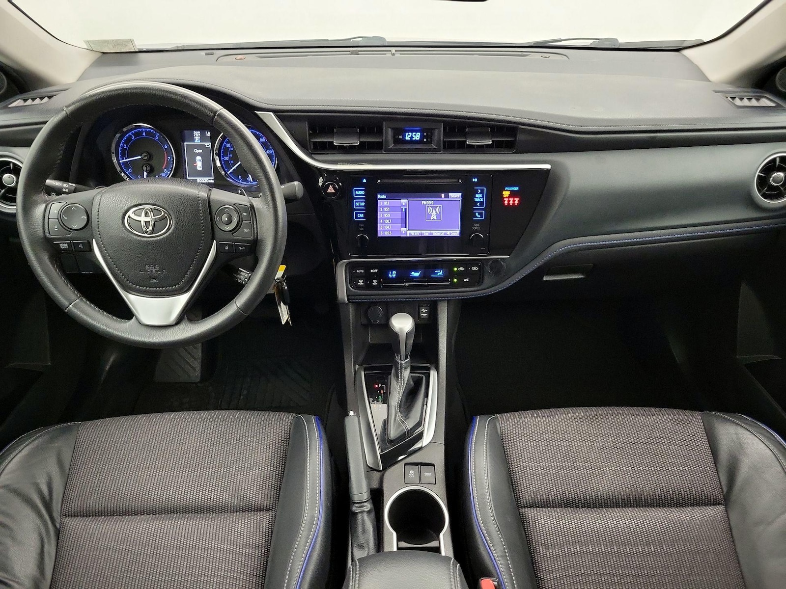 2018 Toyota Corolla SE - Photo 10