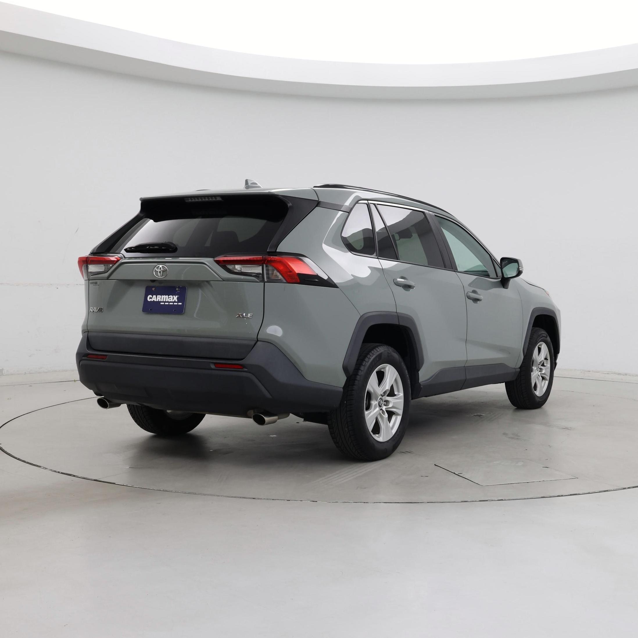 Thumbnail: 2021 Toyota RAV4 - 8