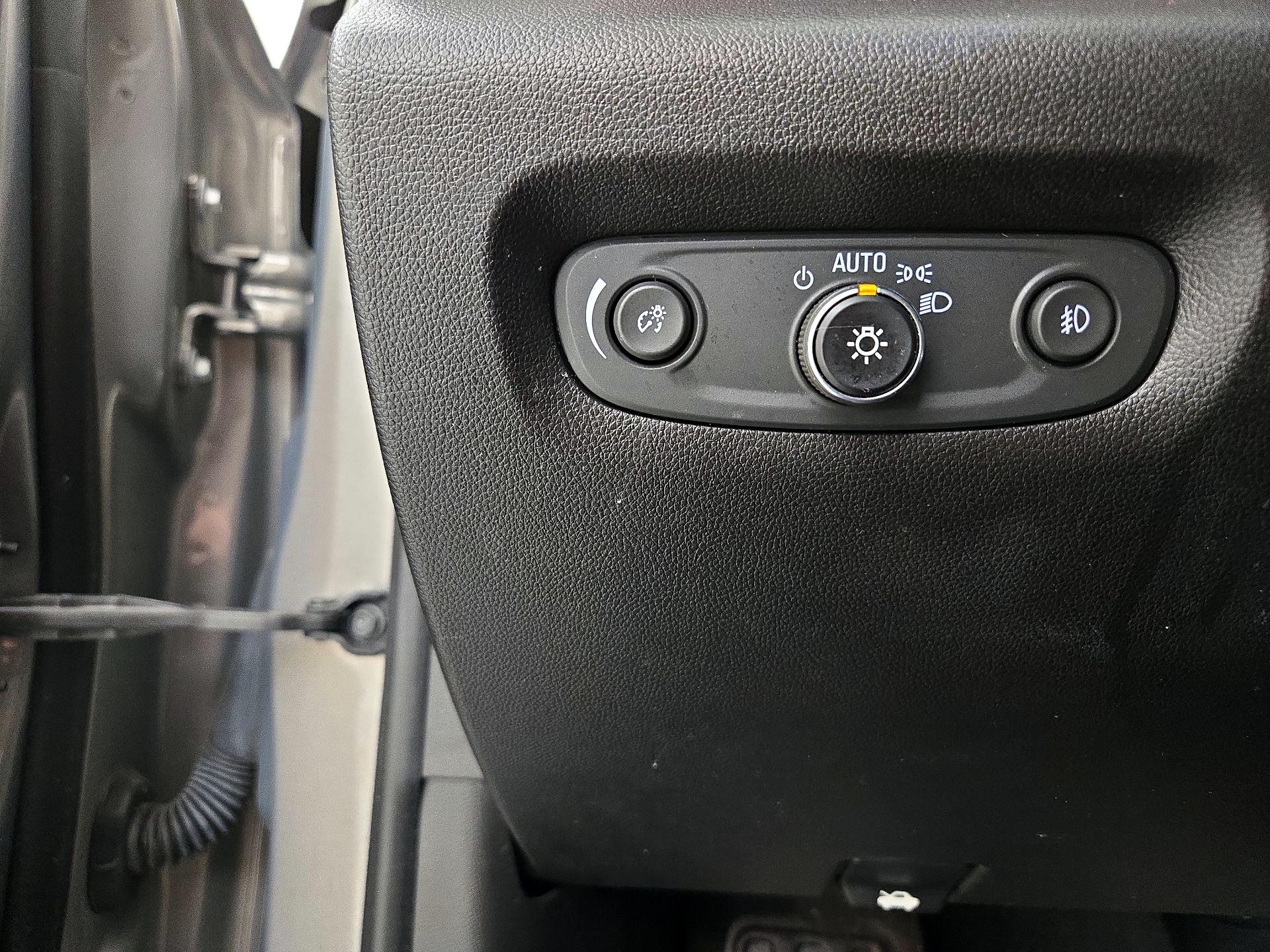 Thumbnail: 2019 Chevrolet Traverse - 13