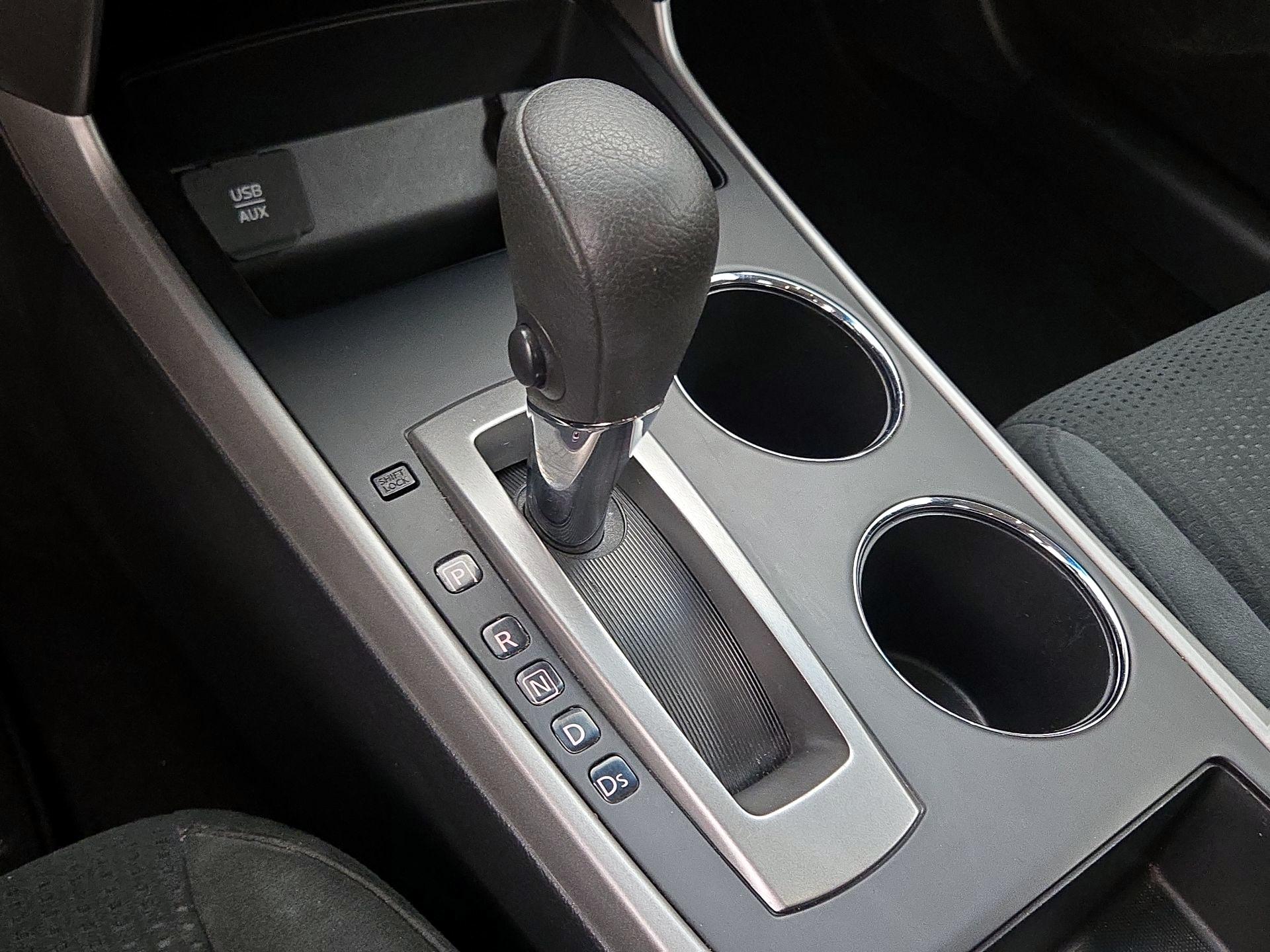 Thumbnail: 2015 Nissan Altima - 17