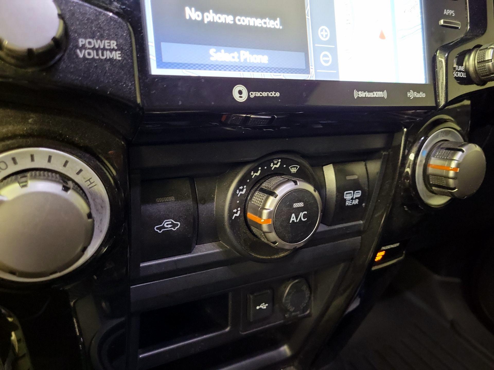 Thumbnail: 2021 Toyota 4Runner - 17