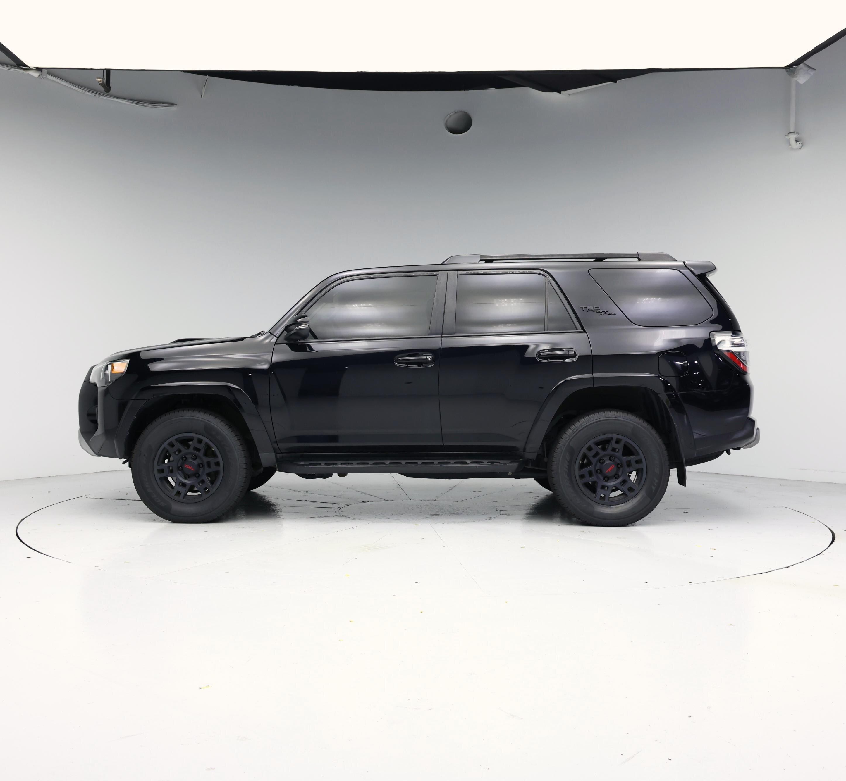 Thumbnail: 2021 Toyota 4Runner - 3