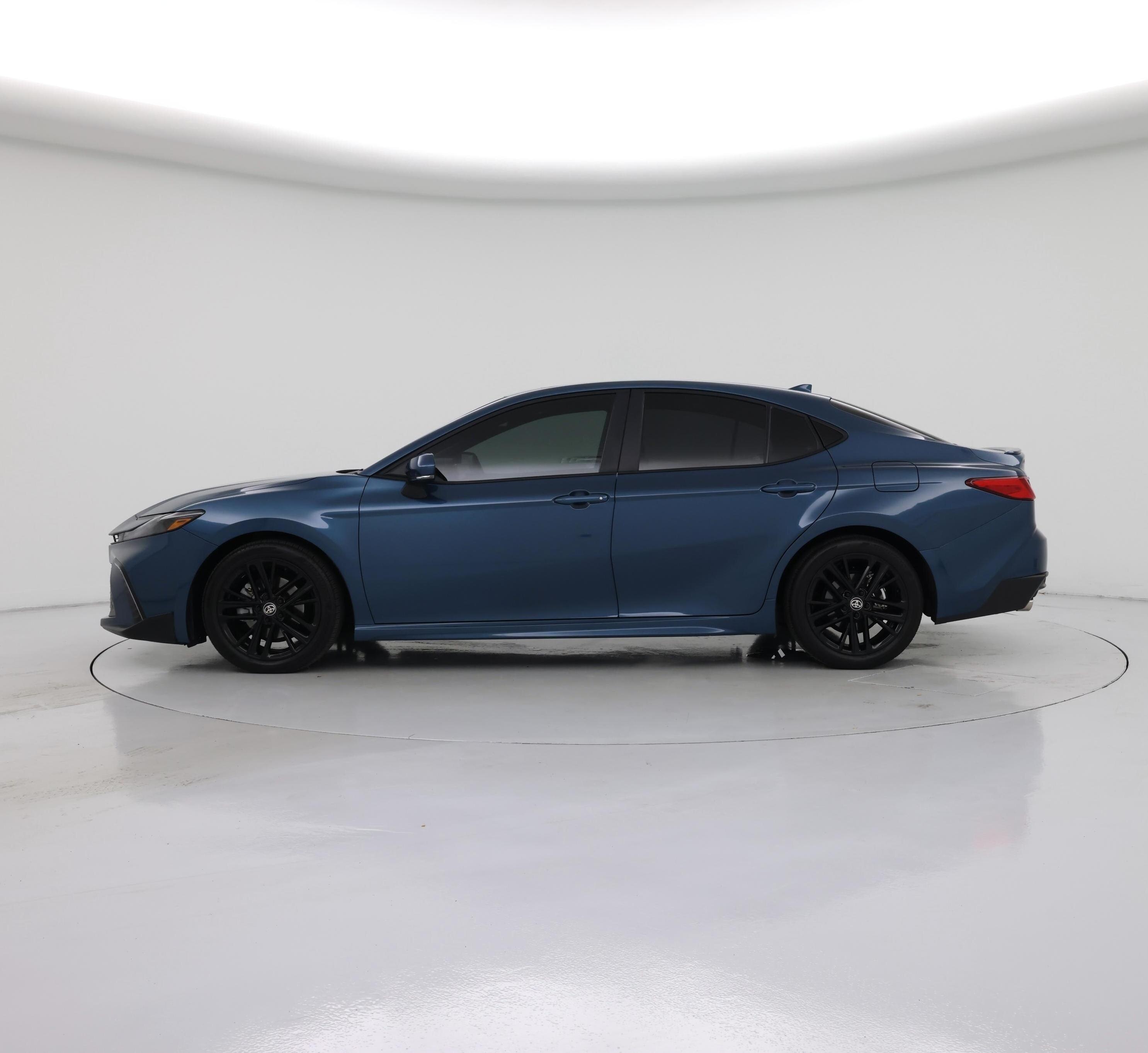 Thumbnail: 2025 Toyota Camry - 3