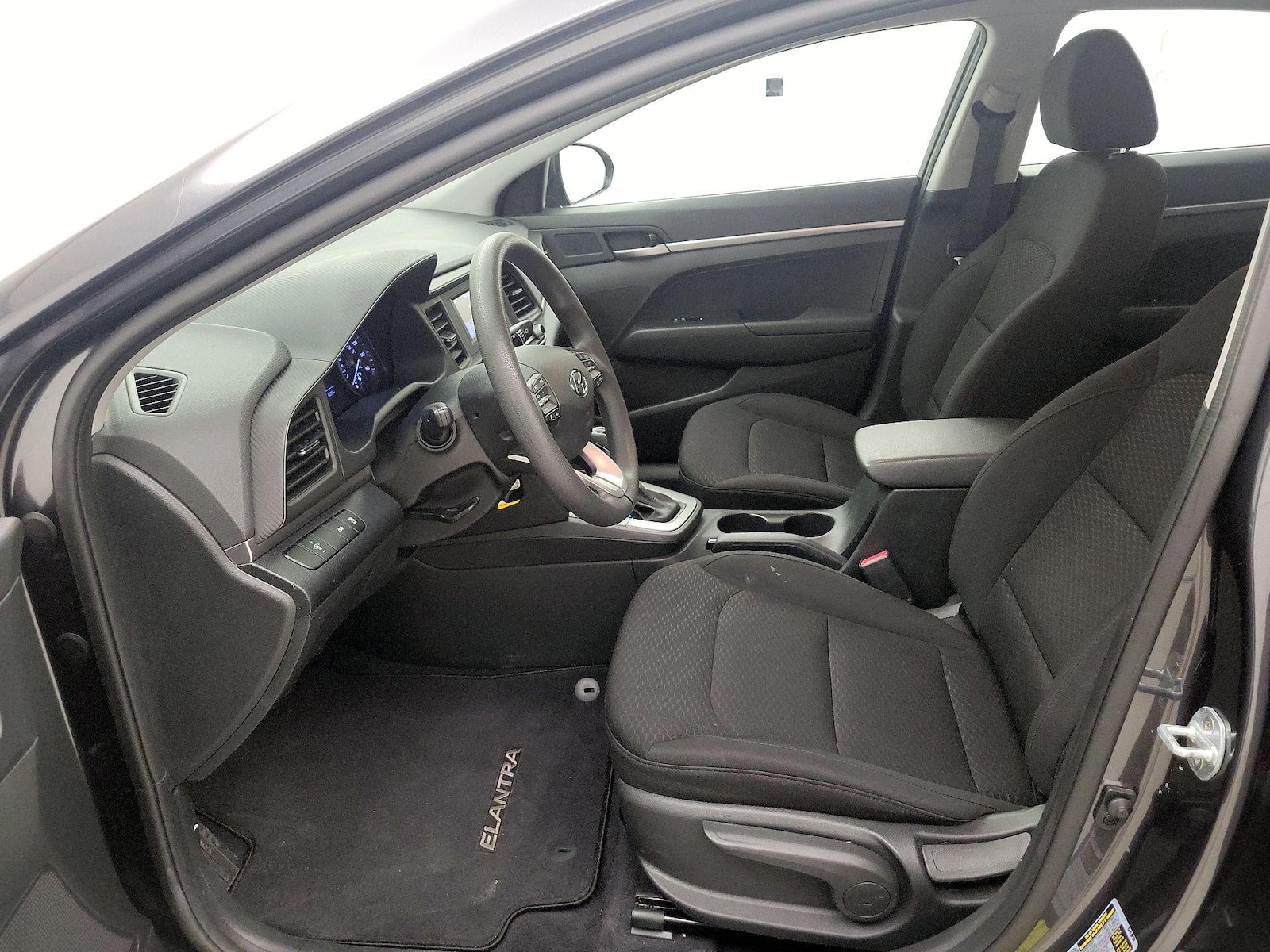 2020 Hyundai Elantra SE - Photo 12