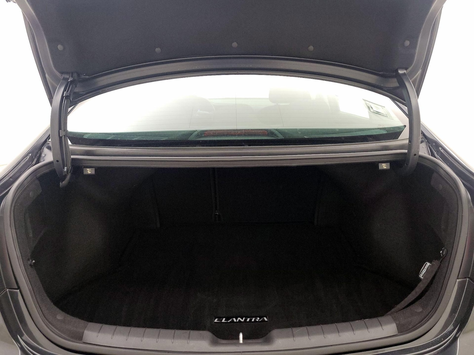 2020 Hyundai Elantra SE - Photo 21