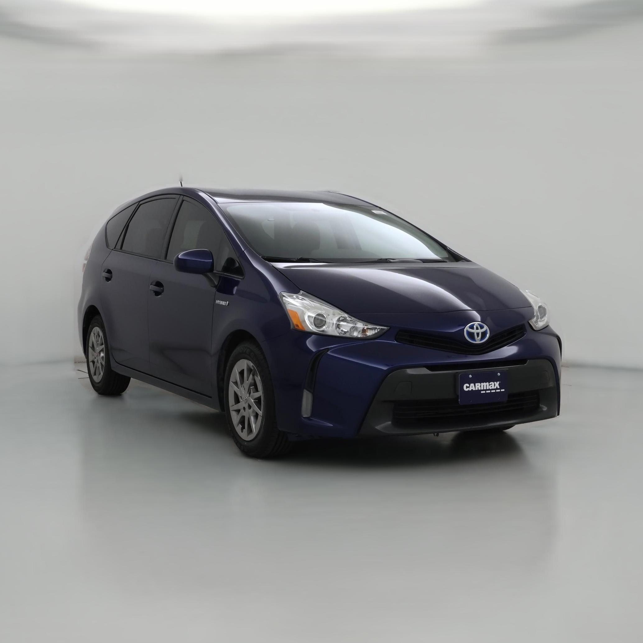 Thumbnail: 2015 Toyota Prius v - 1