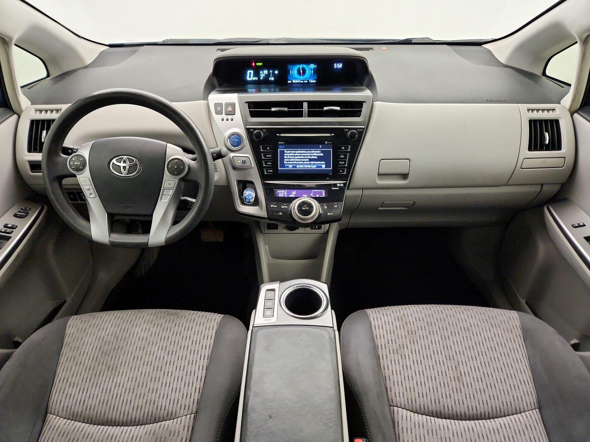 Thumbnail: 2015 Toyota Prius v - 9