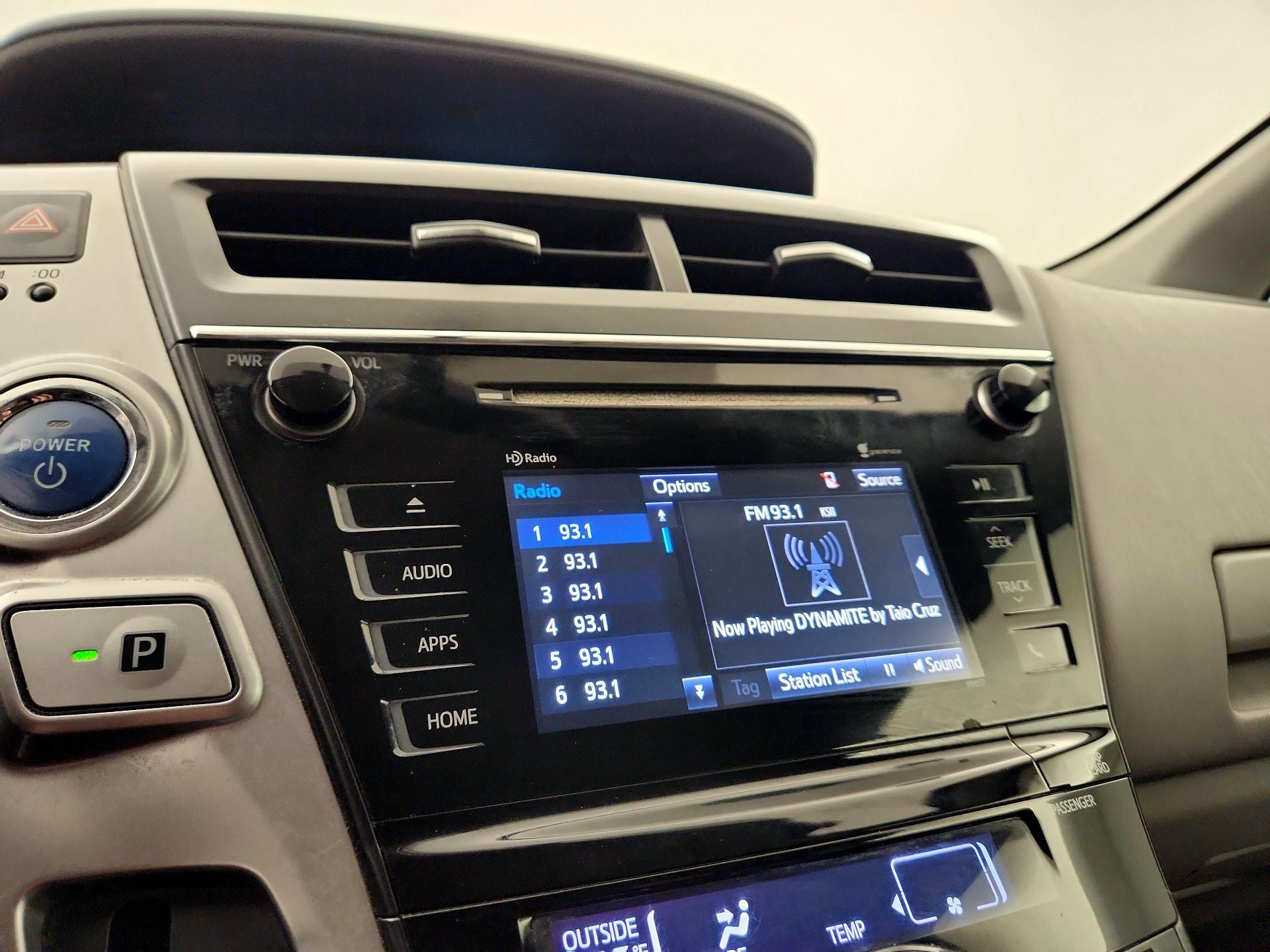 Thumbnail: 2015 Toyota Prius v - 16